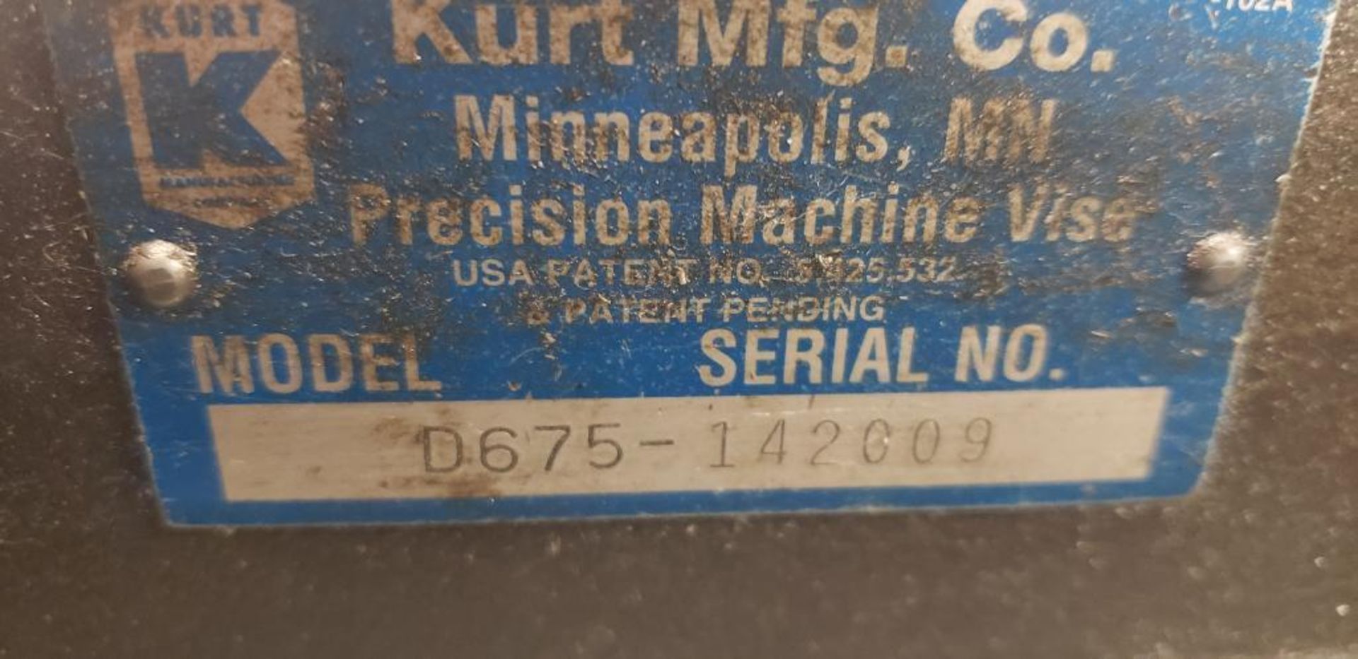 Kurt D675 6" milling vise pair, consecutive serial numbers - Image 5 of 6