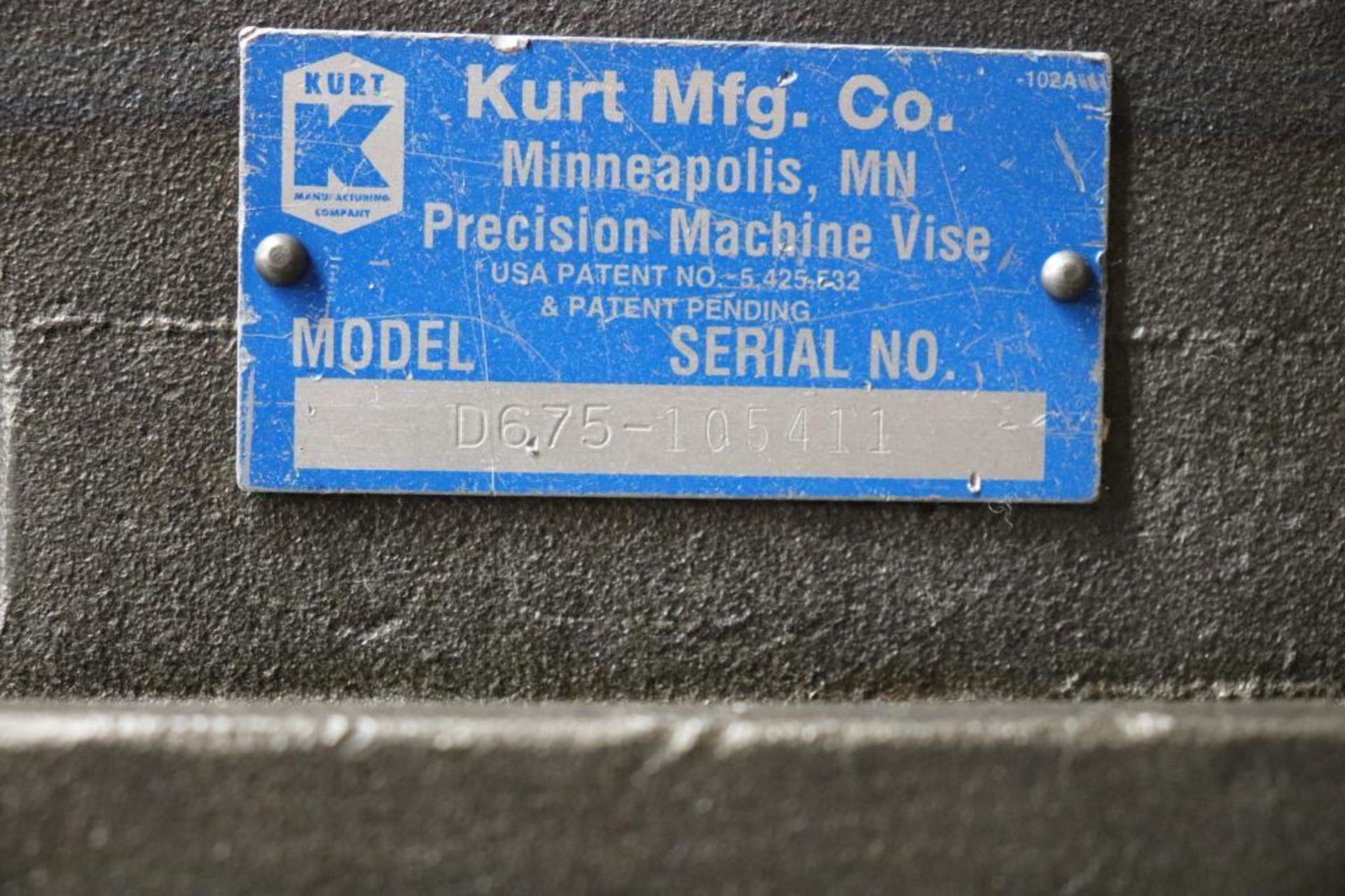 Kurt D675 6" mill vise set - Image 5 of 6