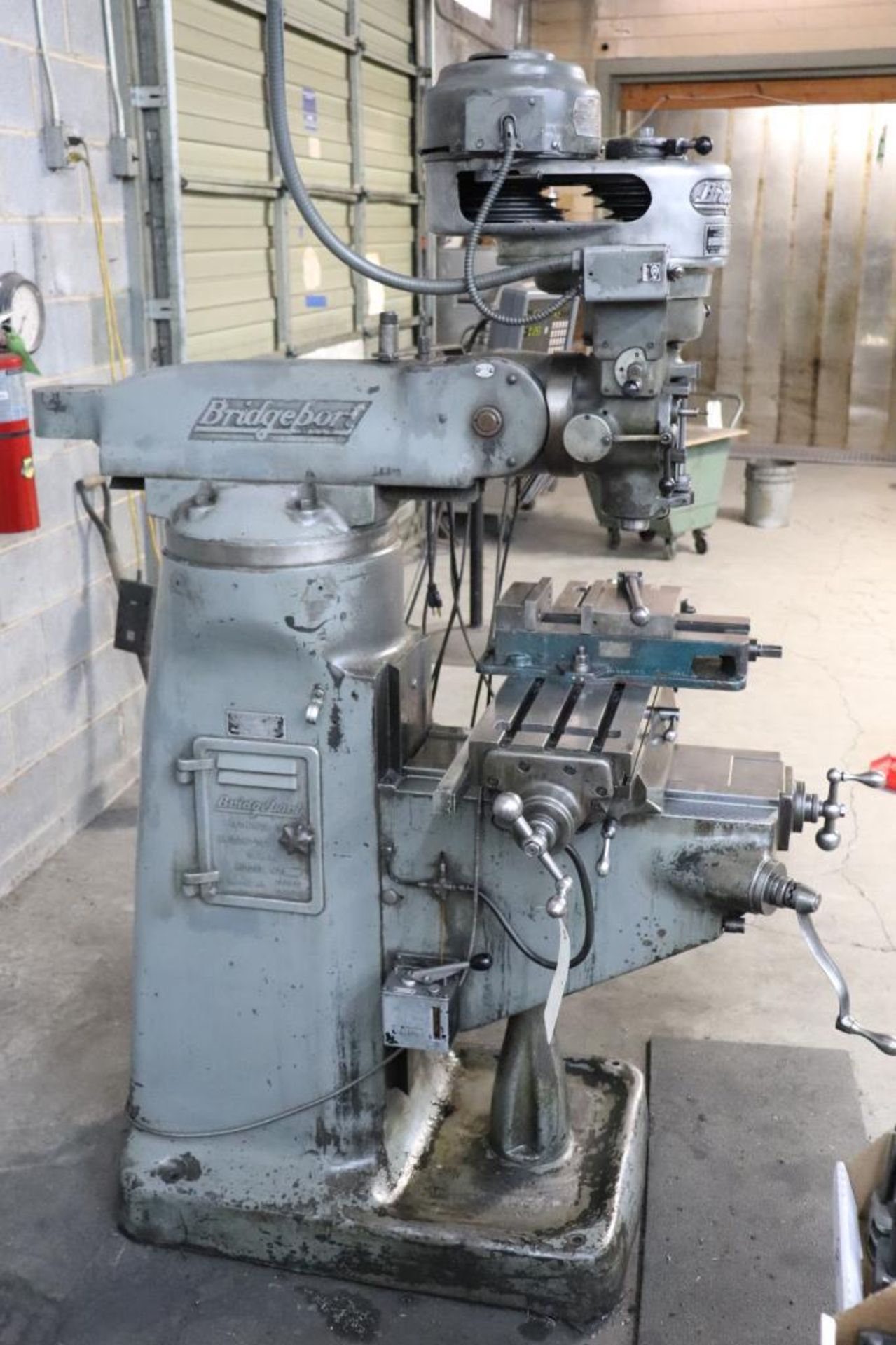 Bridgeport J head milling machine w/ DRO - Image 3 of 17