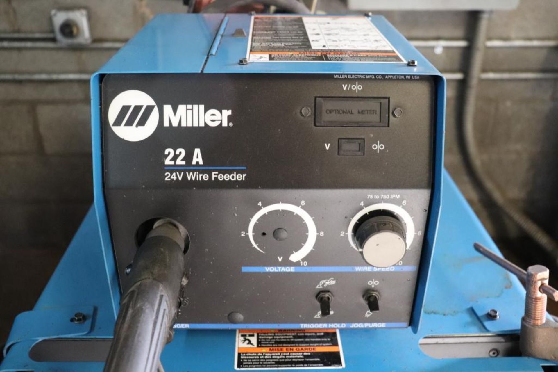 Miller 903786018 CP-302 MIG Welder w/ 22A feeder - Image 4 of 8