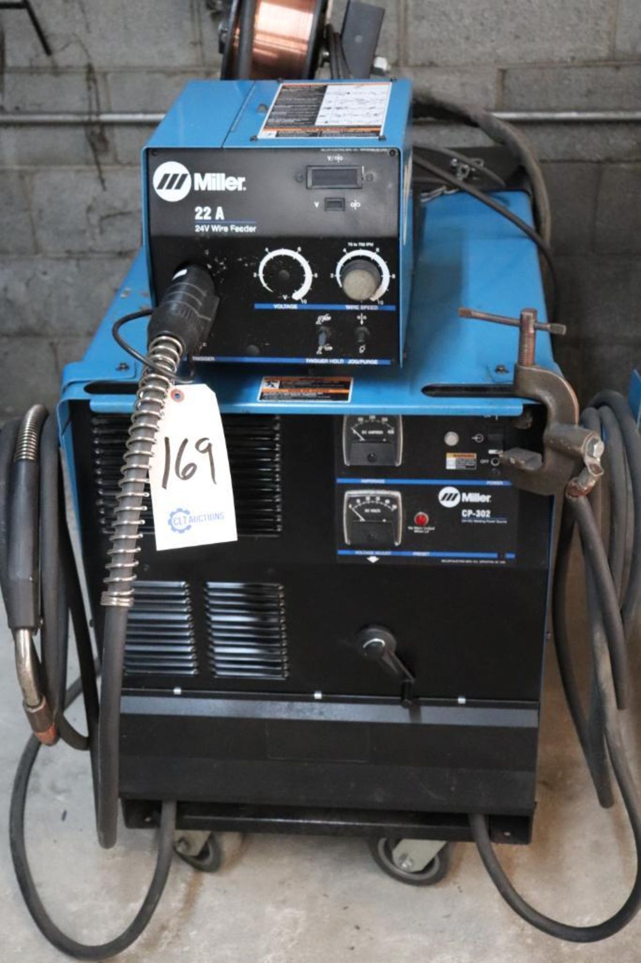 Miller 903786018 CP-302 MIG Welder w/ 22A feeder - Image 3 of 8