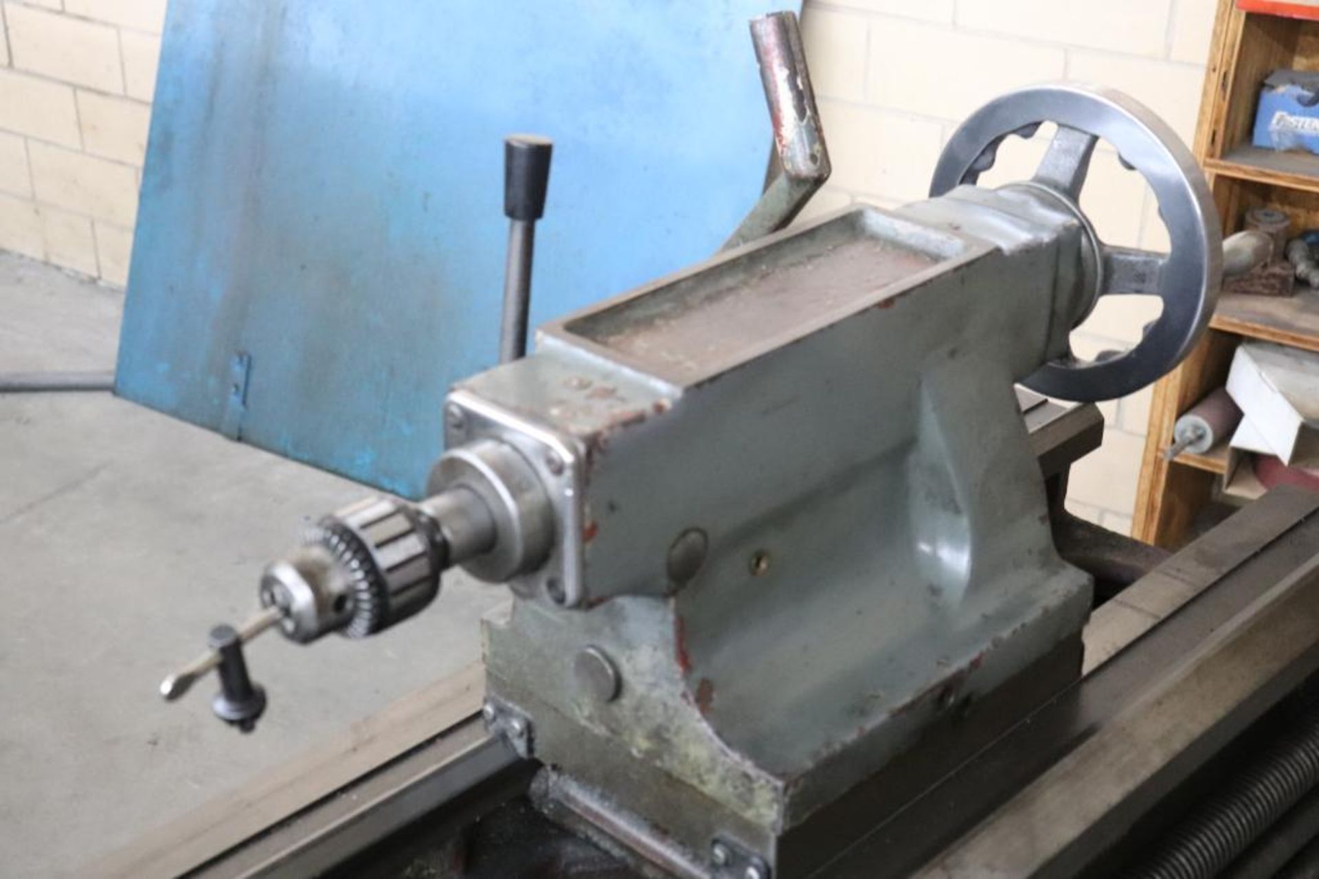 Whacheon 17" x 59" Engine Lathe - Image 15 of 20