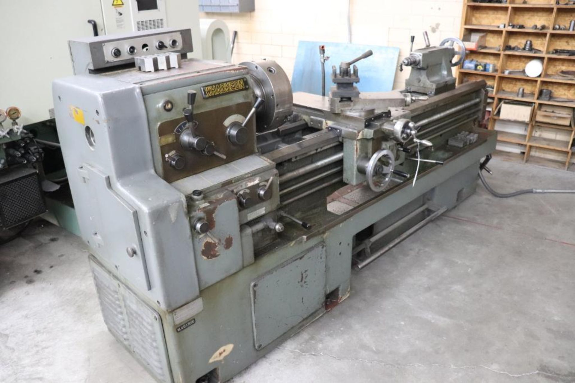 Whacheon 17" x 59" Engine Lathe - Image 3 of 20