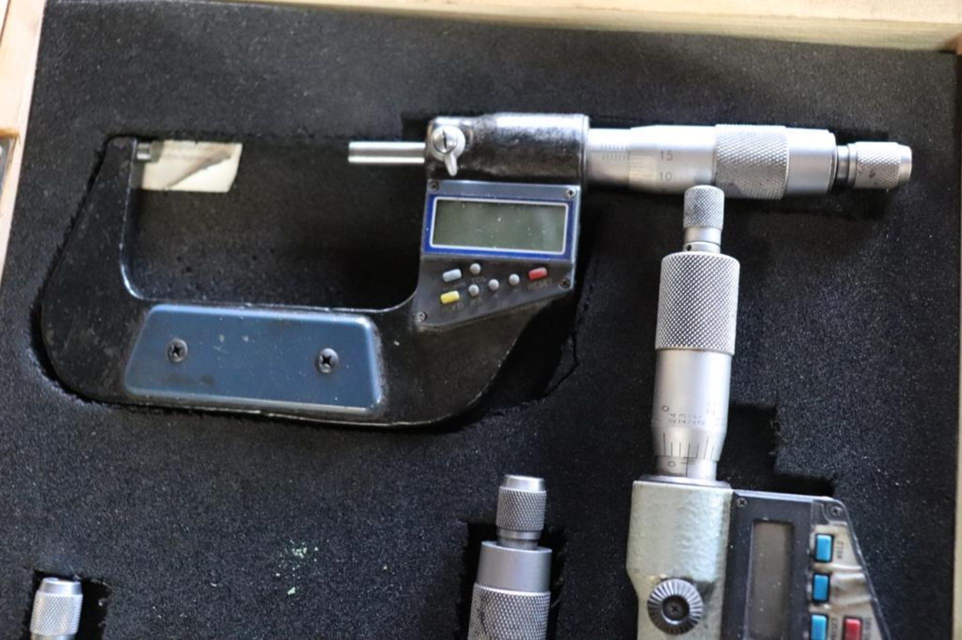 Mitutoyo Micrometers - Image 5 of 11