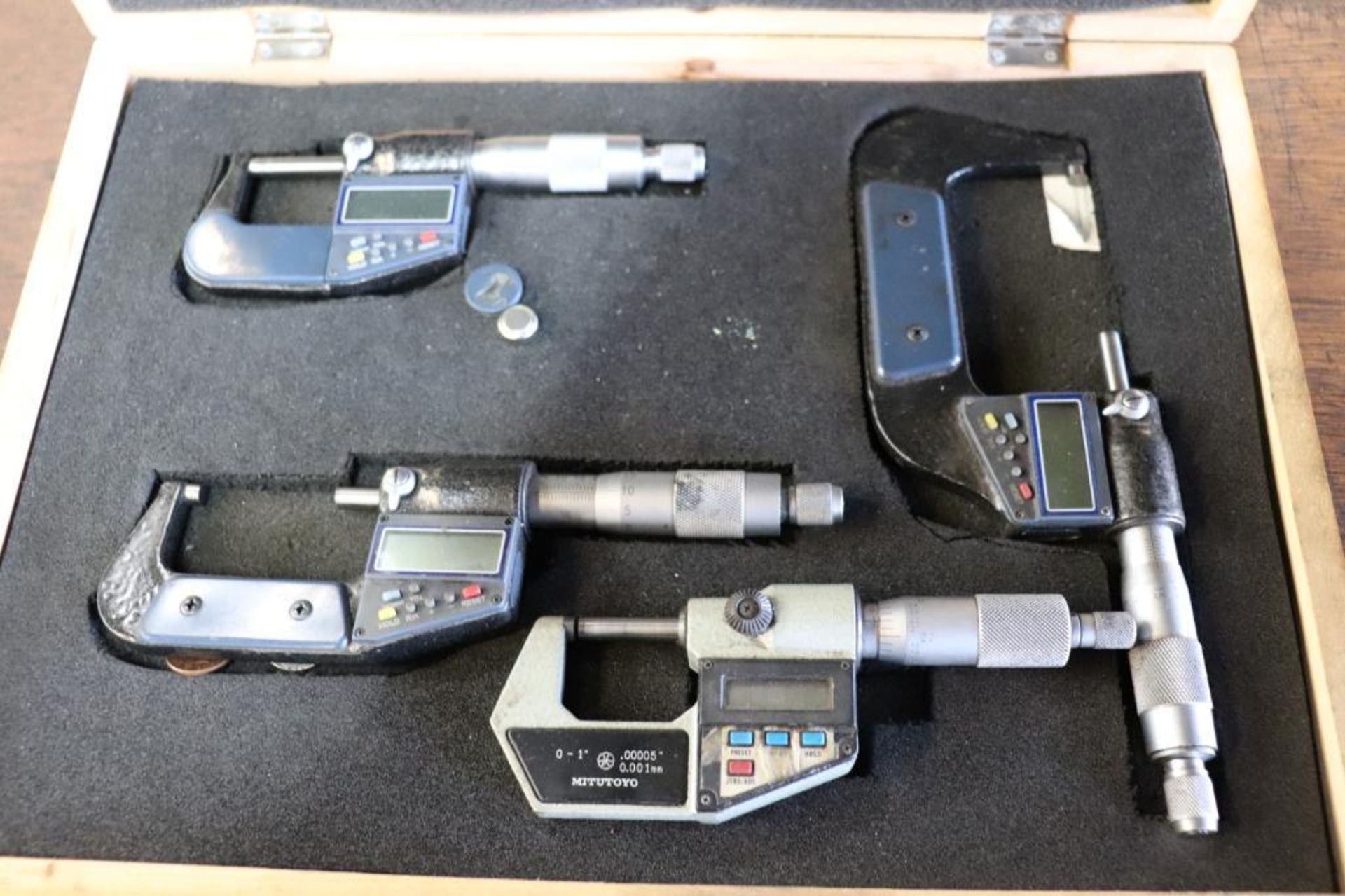 Mitutoyo Micrometers - Image 2 of 11