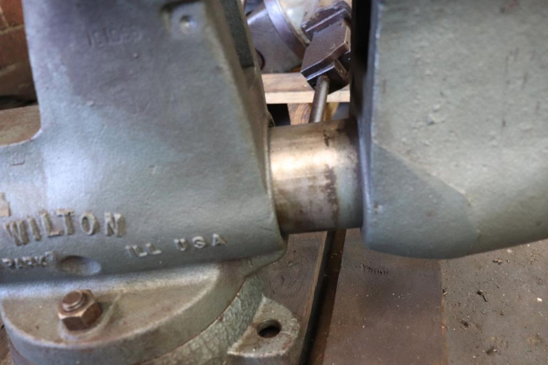 Large Wilton vise - Image 7 of 8