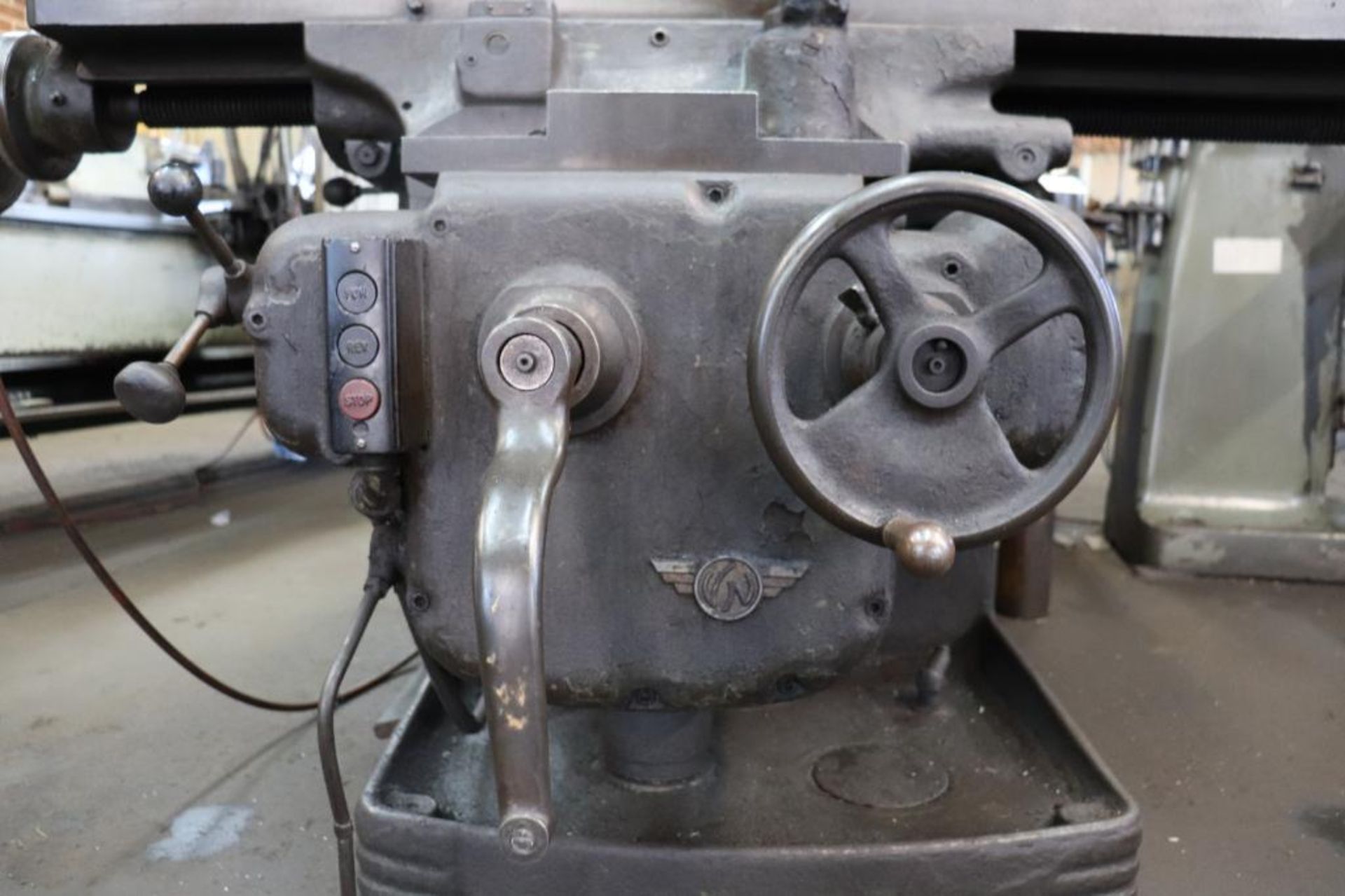 Van Norman Model 36 universal milling machine - Image 9 of 12