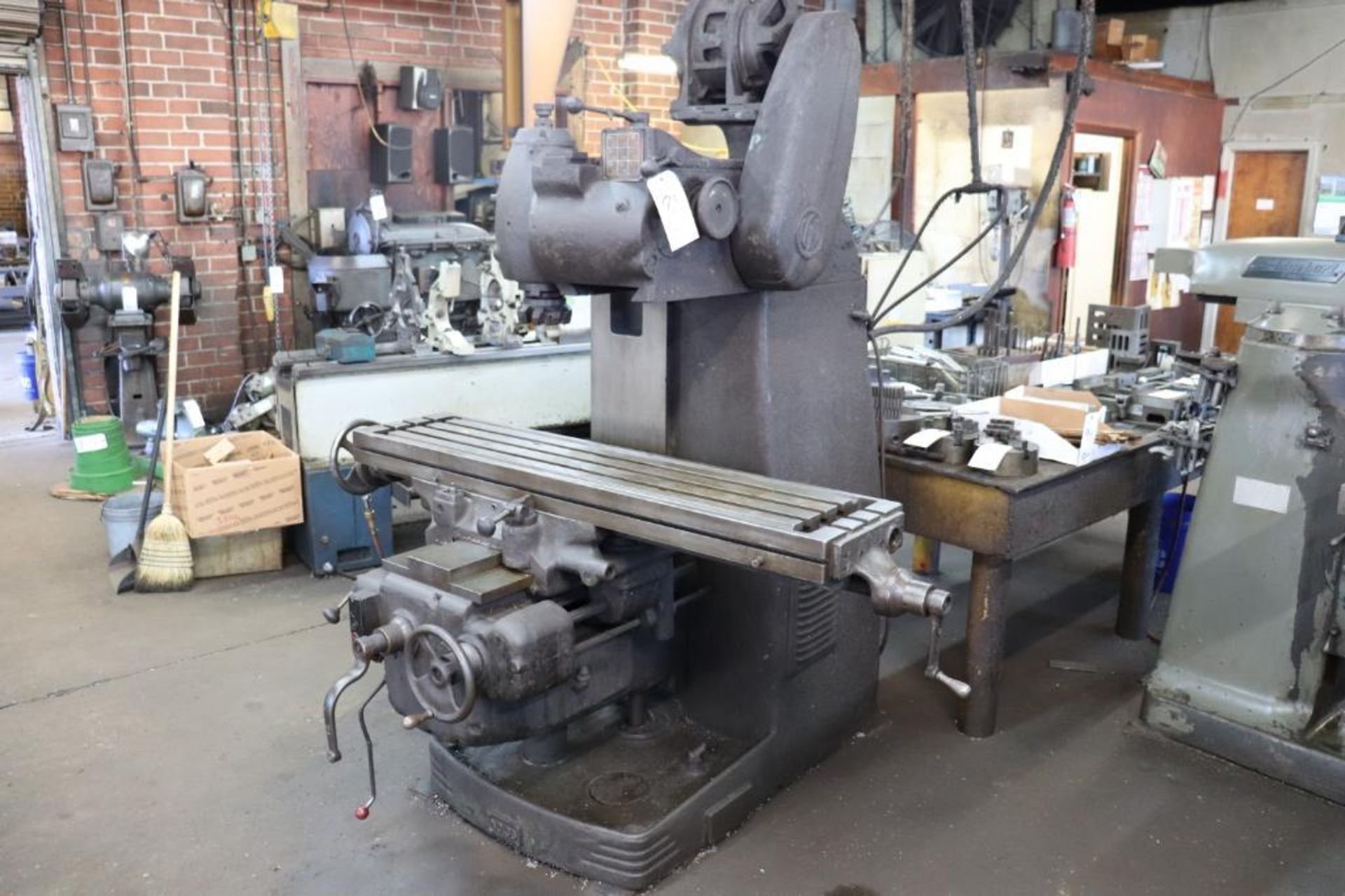 Van Norman Model 36 universal milling machine