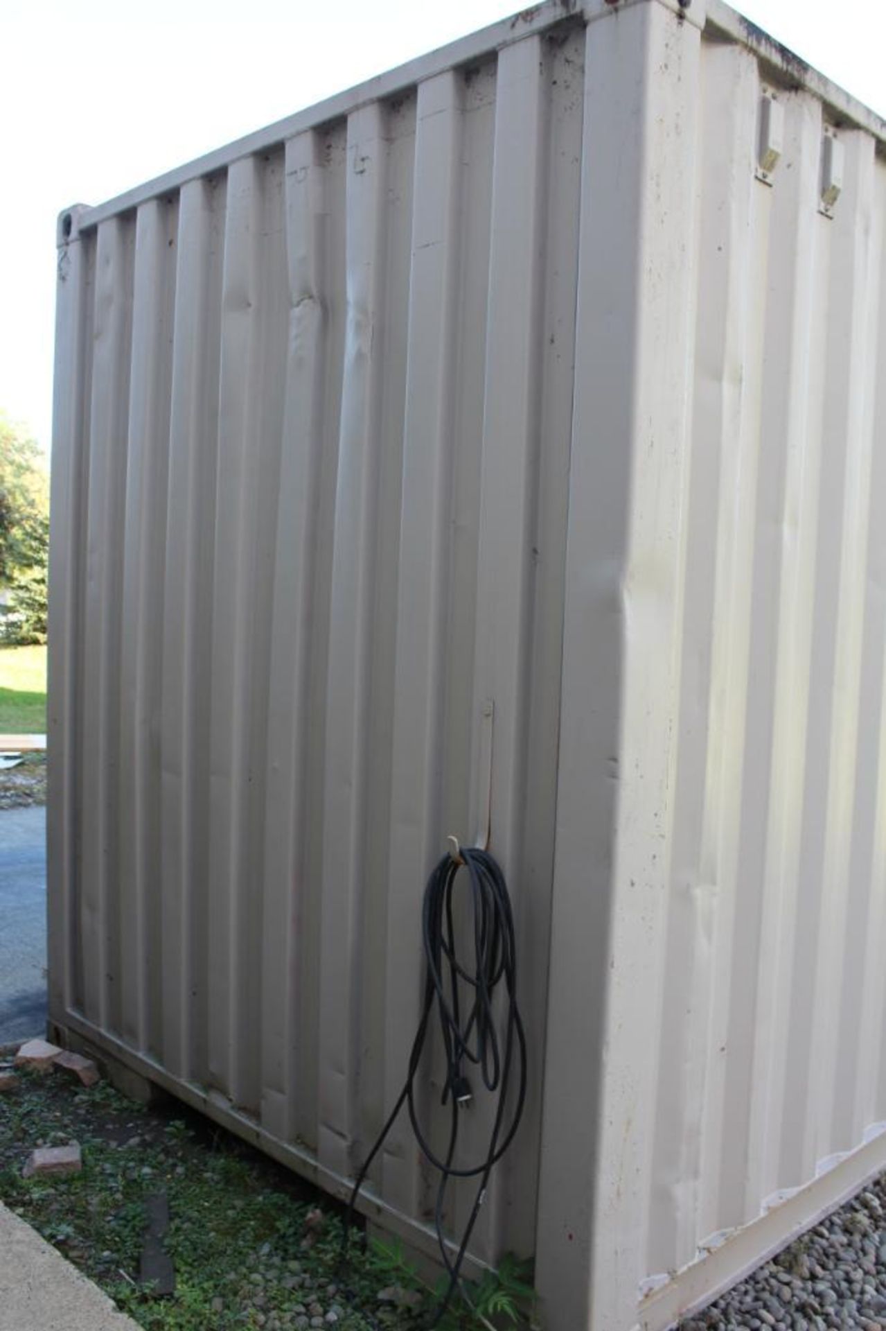 Connex container 40'L x 9'-6"H x 8'W w/ LED lights - Image 4 of 9