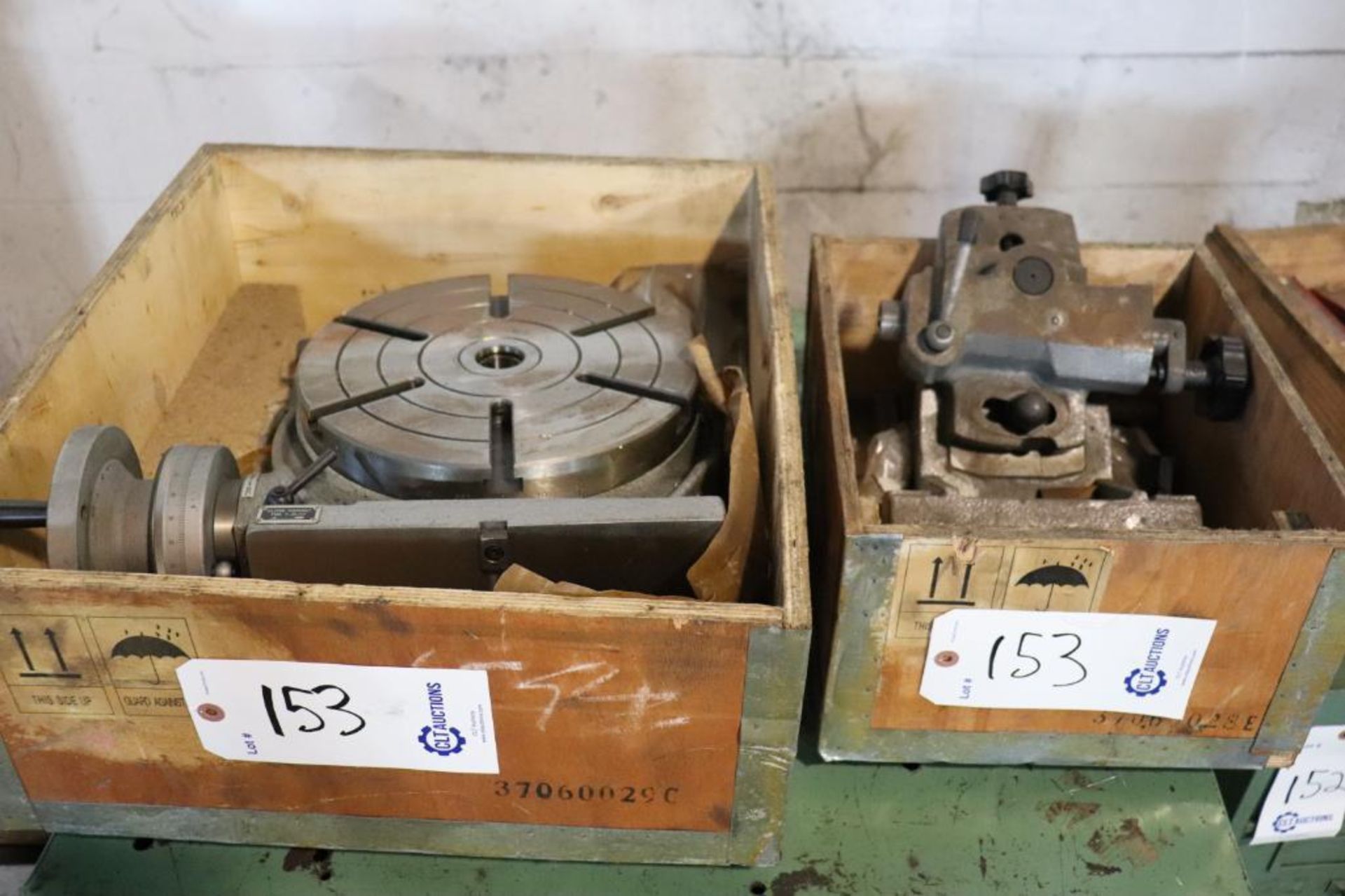 Rotary table w/ tailstock NOS - Image 11 of 17