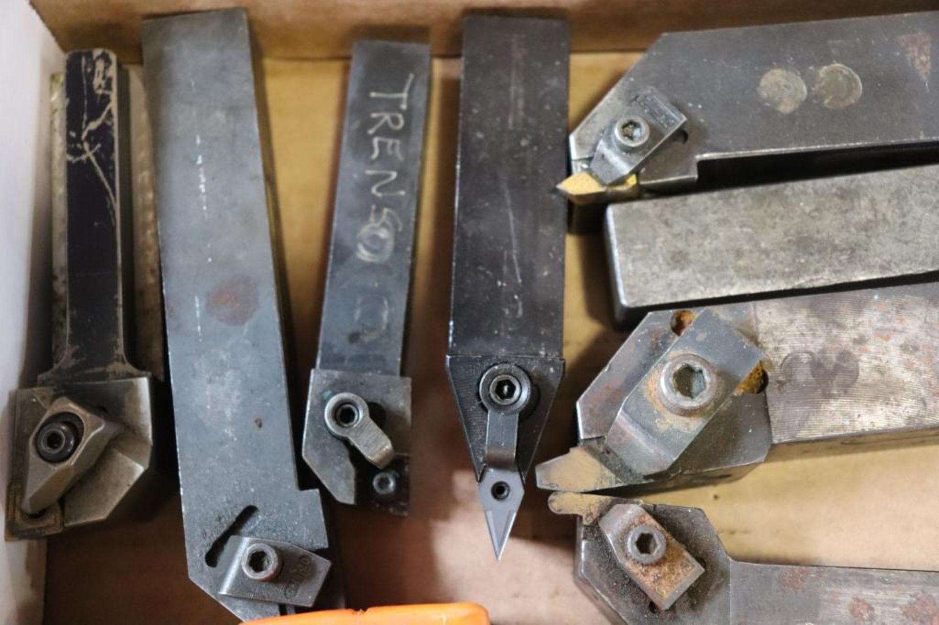 Carbide insert lathe tools - Image 2 of 3