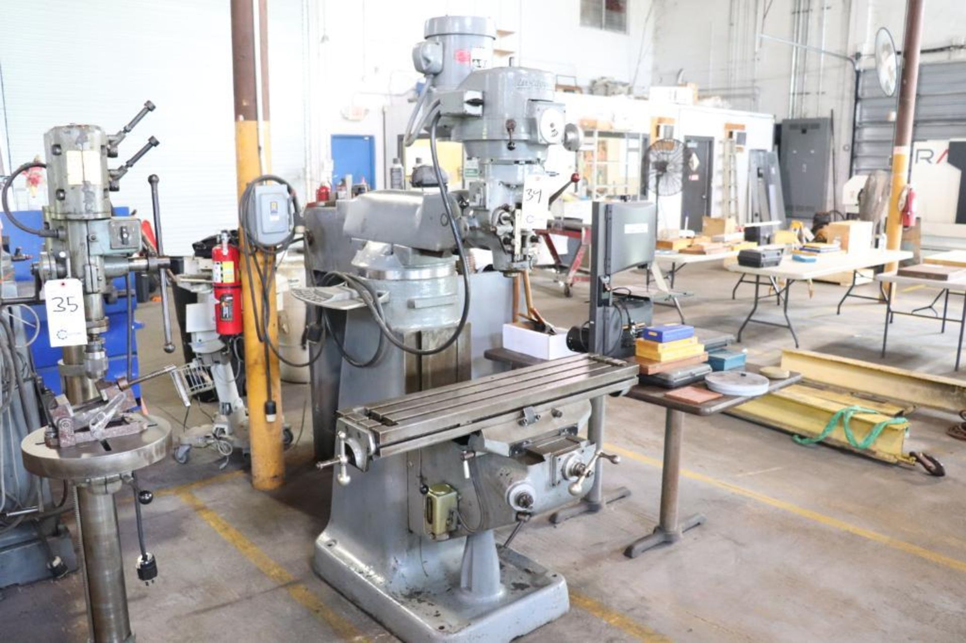Import milling machine w/ Bridgeport head