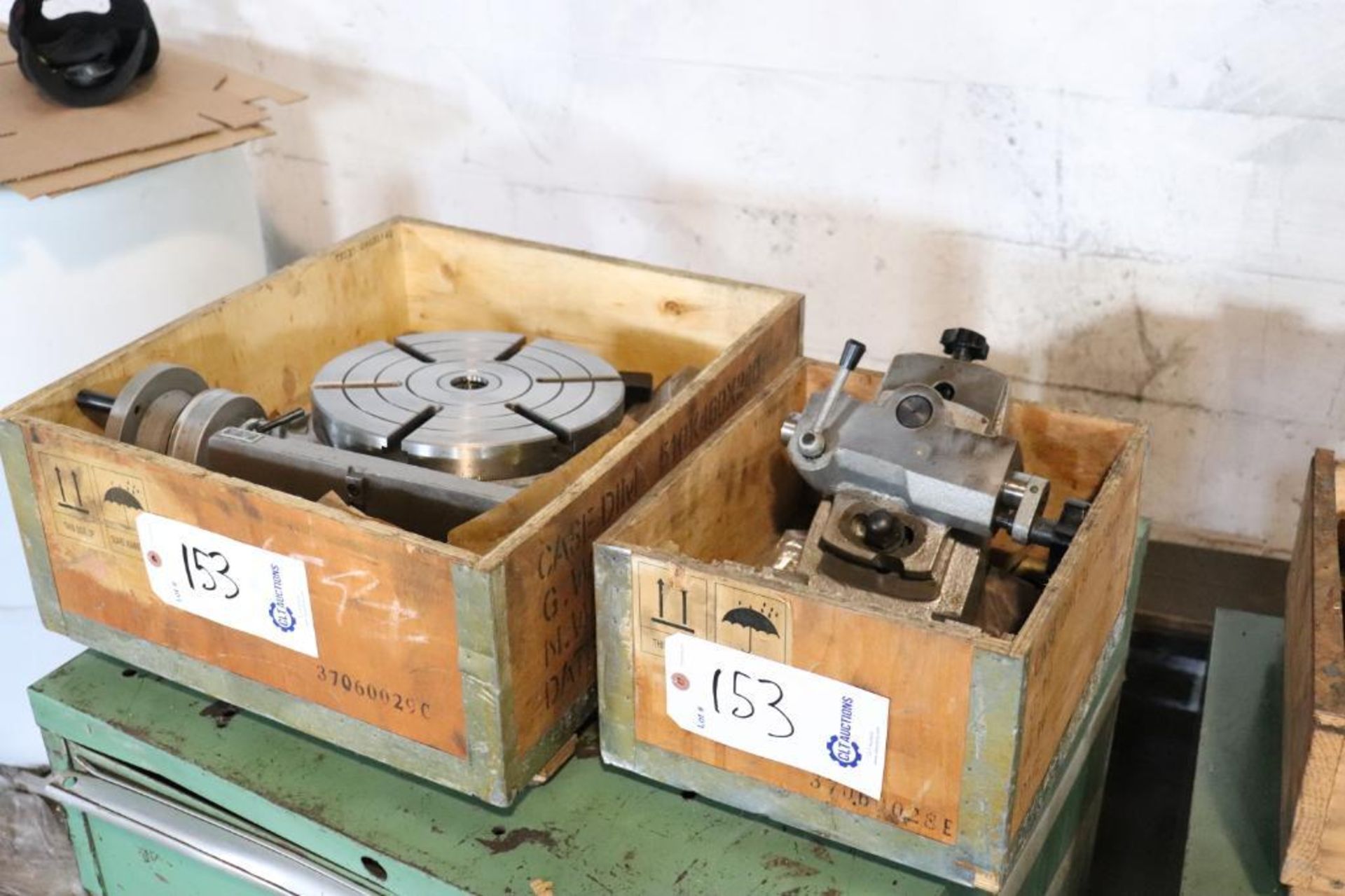 Rotary table w/ tailstock NOS - Image 12 of 17