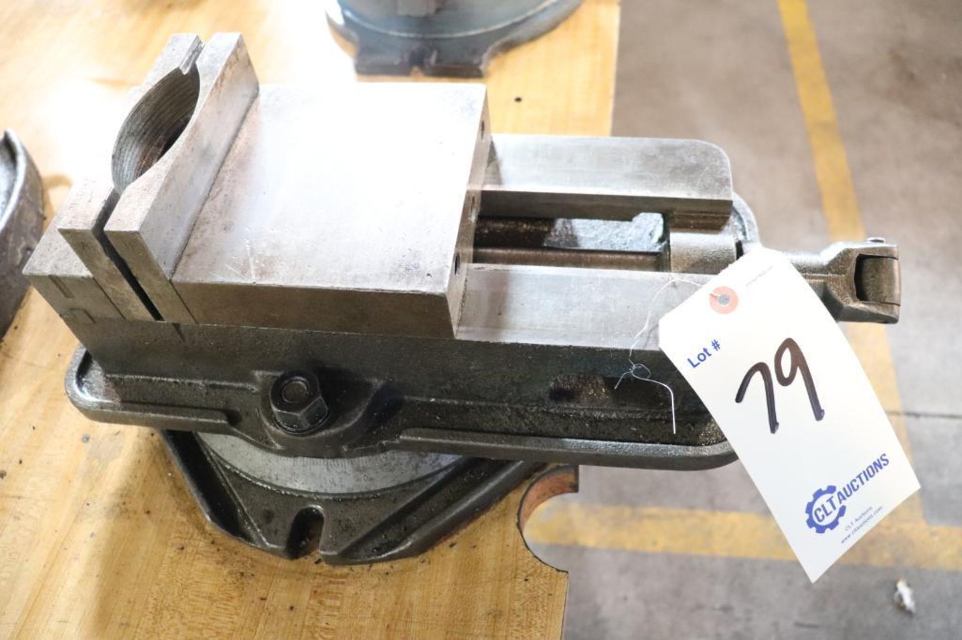 Kurt D60 6" milling vise - Image 2 of 6