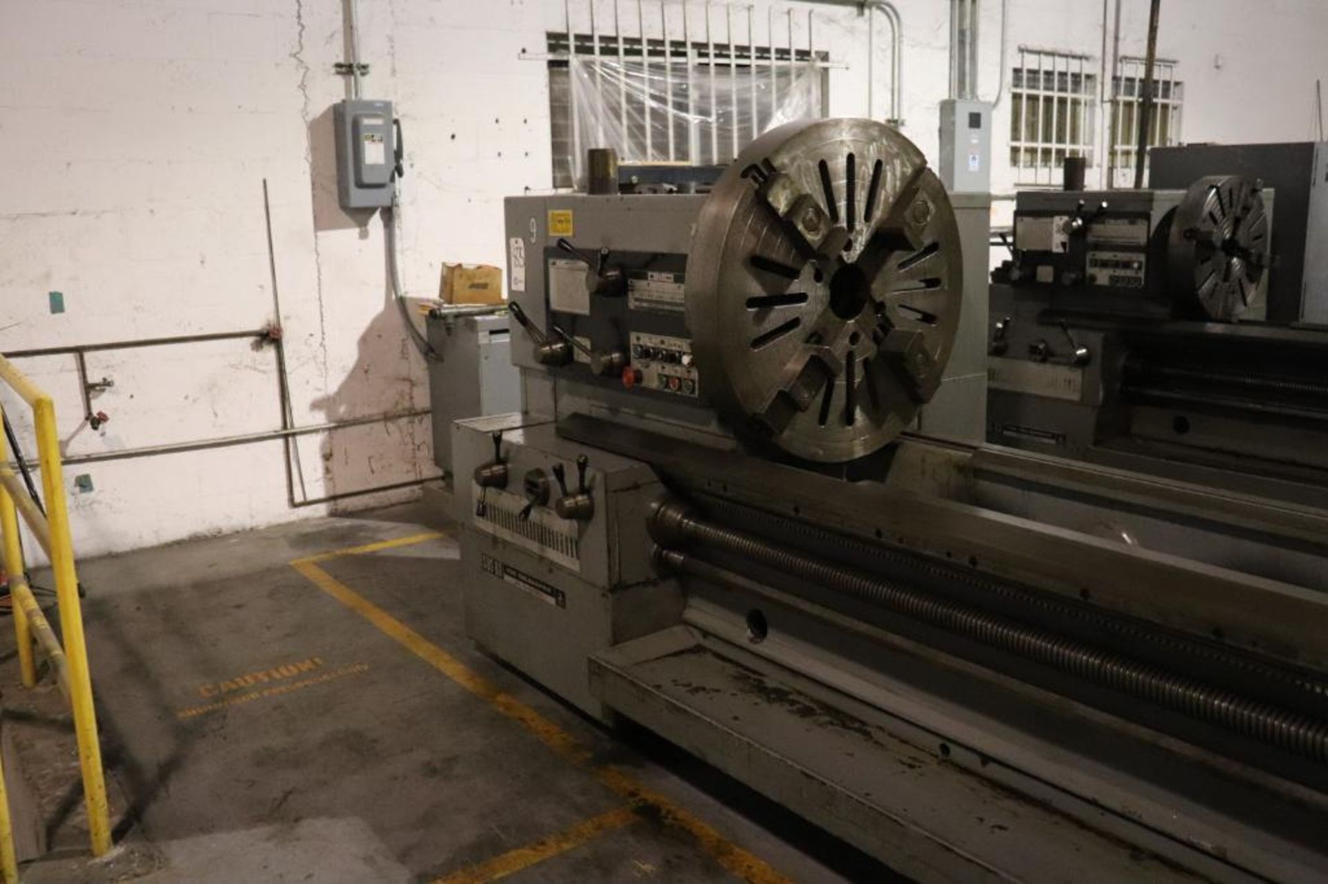 Tos SUS 80 33" x 140" Geared head lathe - Image 4 of 27