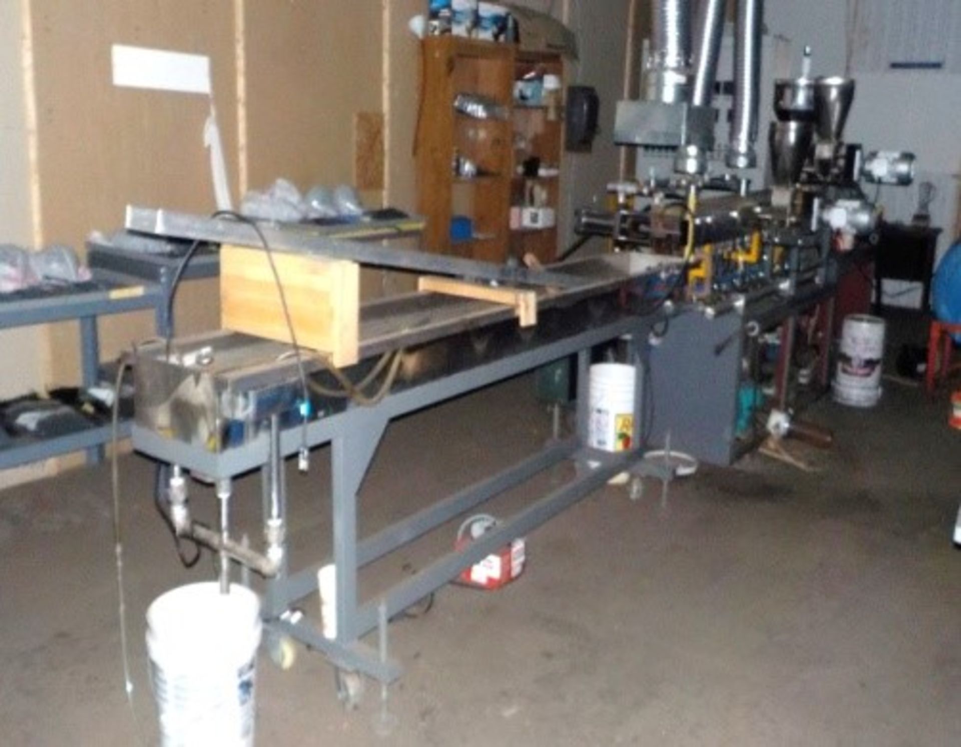 Complete! Recycling Pelletizing Line: SJSL-36A/600-18.5-48,Twin screw parallel water cooling line - Image 2 of 23