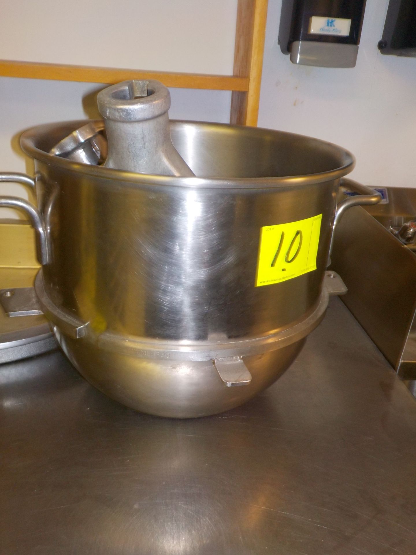 HOBART 30QT MIXING BOWL W/HOOK & PADDLE - Image 2 of 2