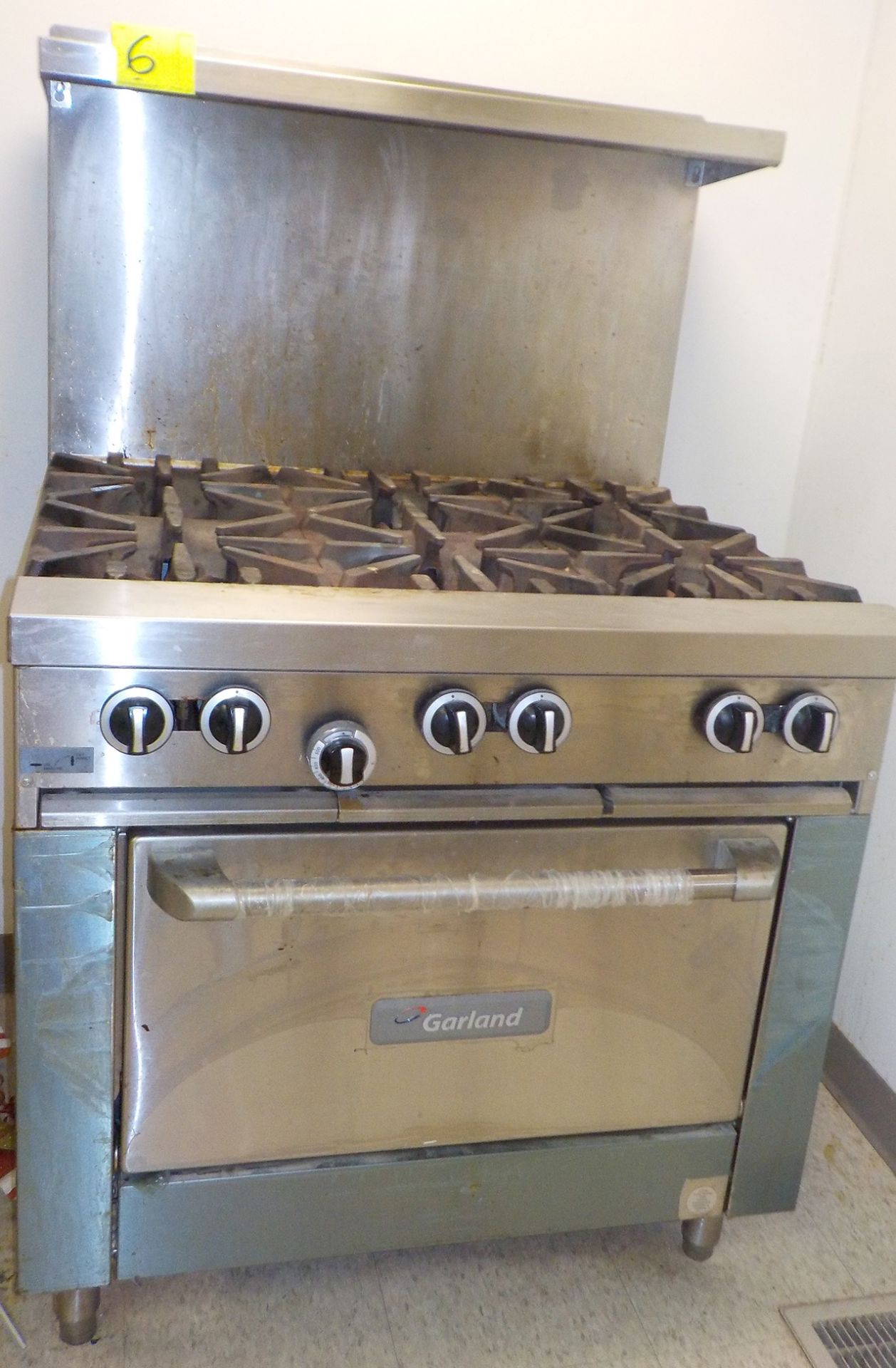 SIX BURNER HEAVY DUTY, GAS RANGE WITH OVEN, GARLAND (LIKE NEW)