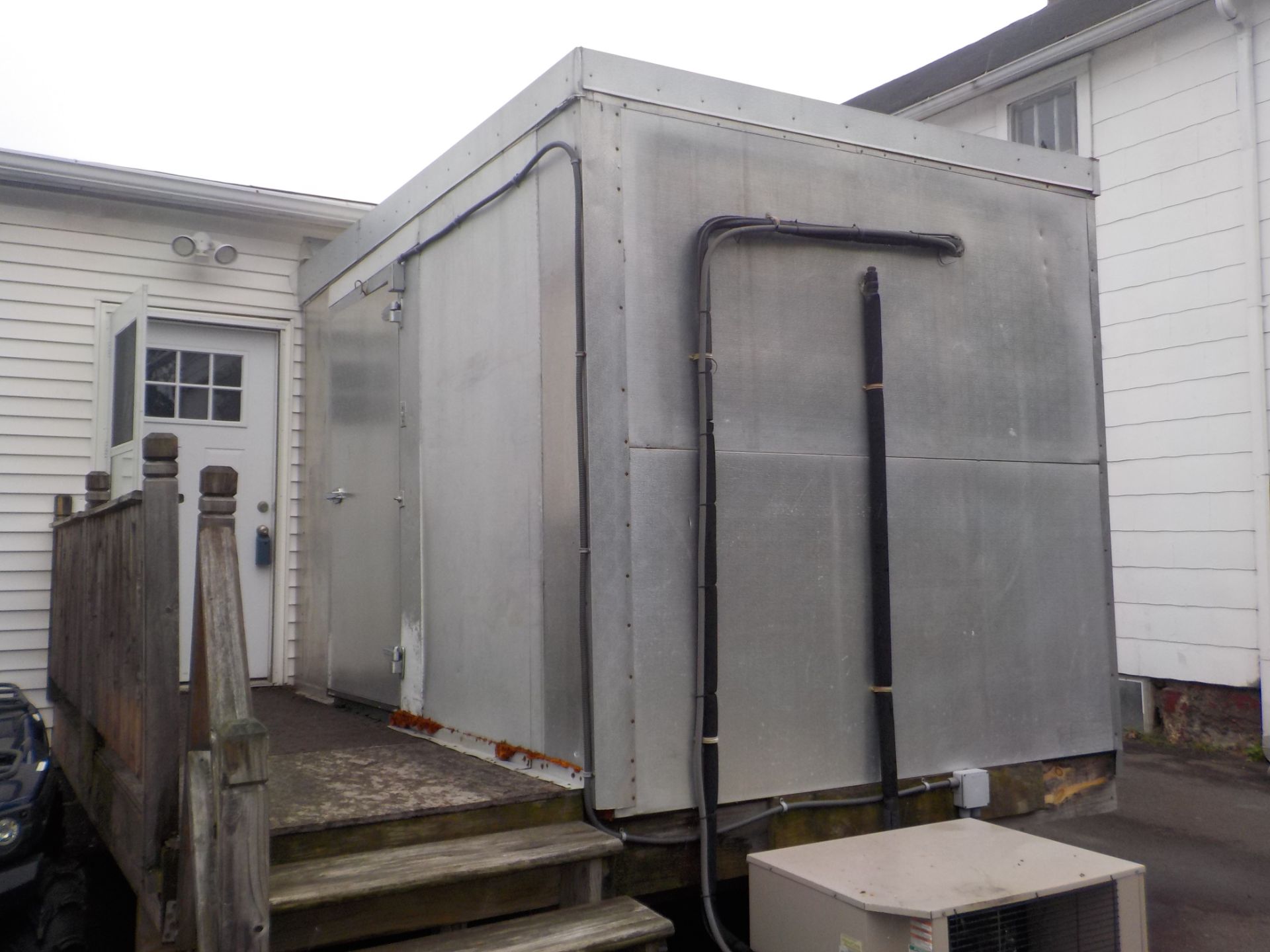 WALK IN FREEZER , 9FT X 12FT, EXTERIOR, ABOVE GROUND - Image 3 of 4