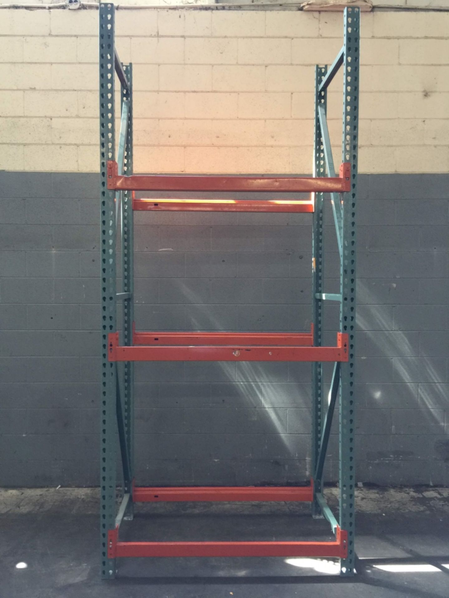 Teardrop Pallet Racking 120" H X 20" W