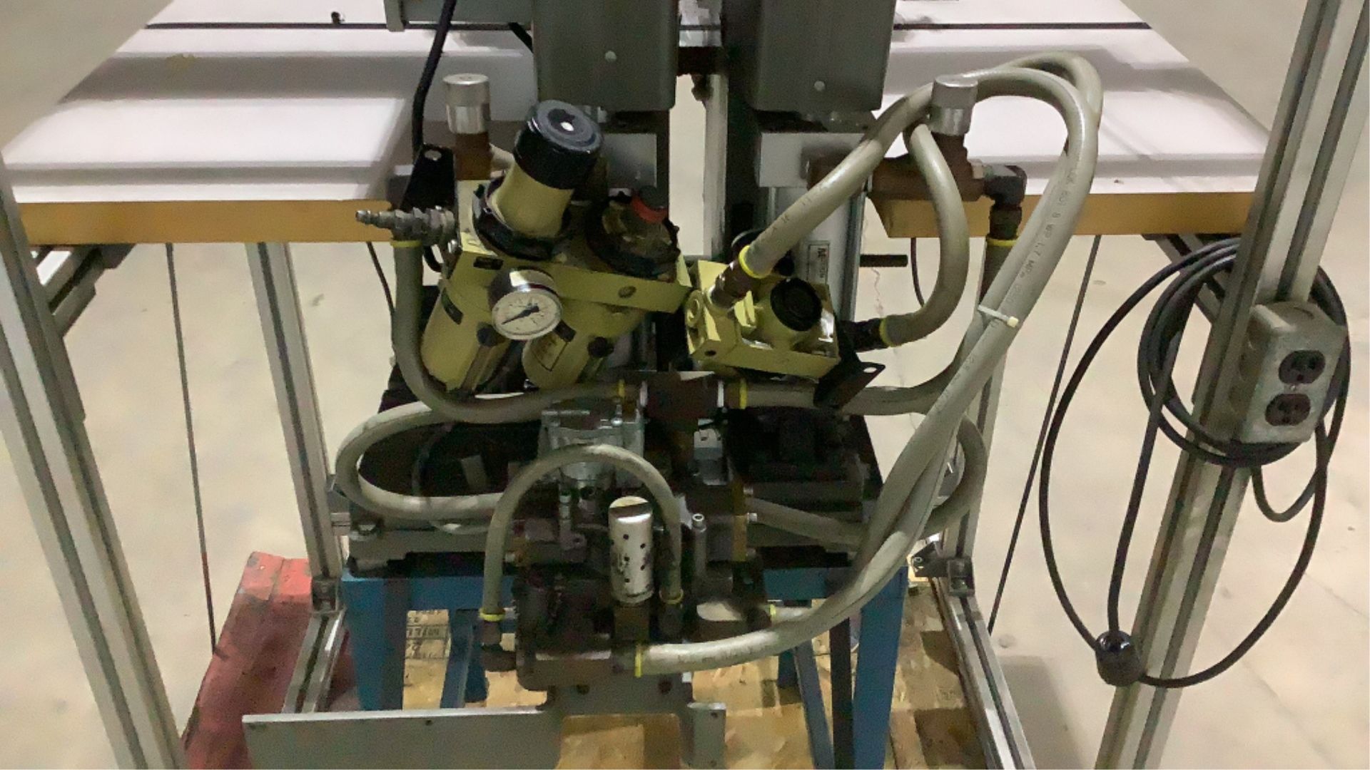 Double Head Rivet Machine w/ Table- - Image 14 of 16