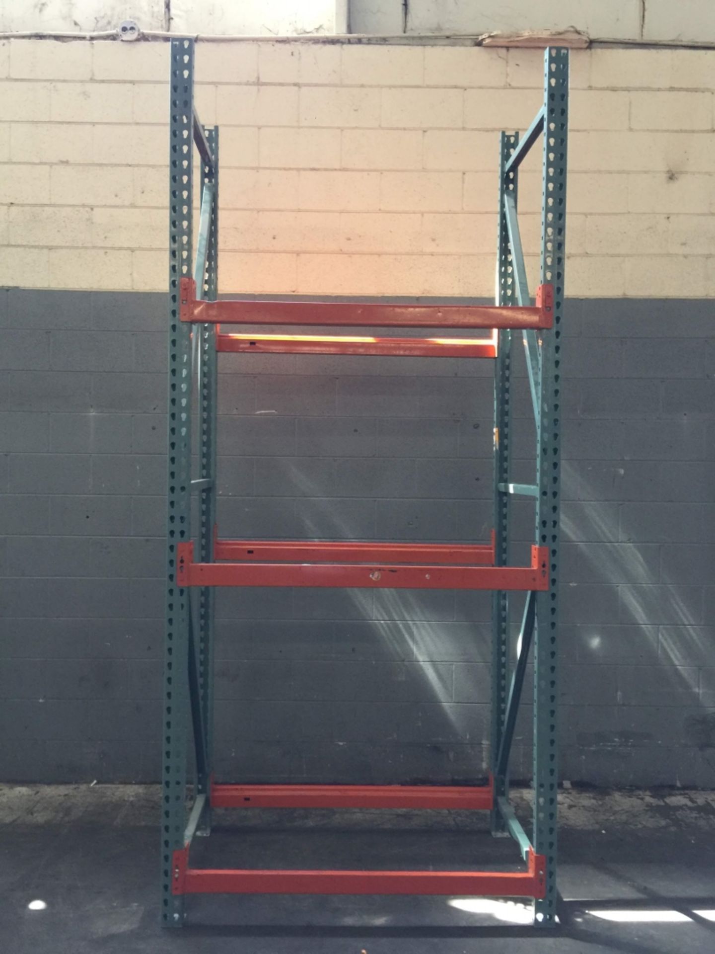 Teardrop Pallet Racking 120" H X 20" W - Image 2 of 4