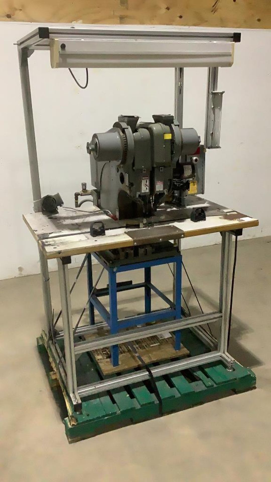 Double Head Rivet Machine w/ Table- - Image 4 of 16