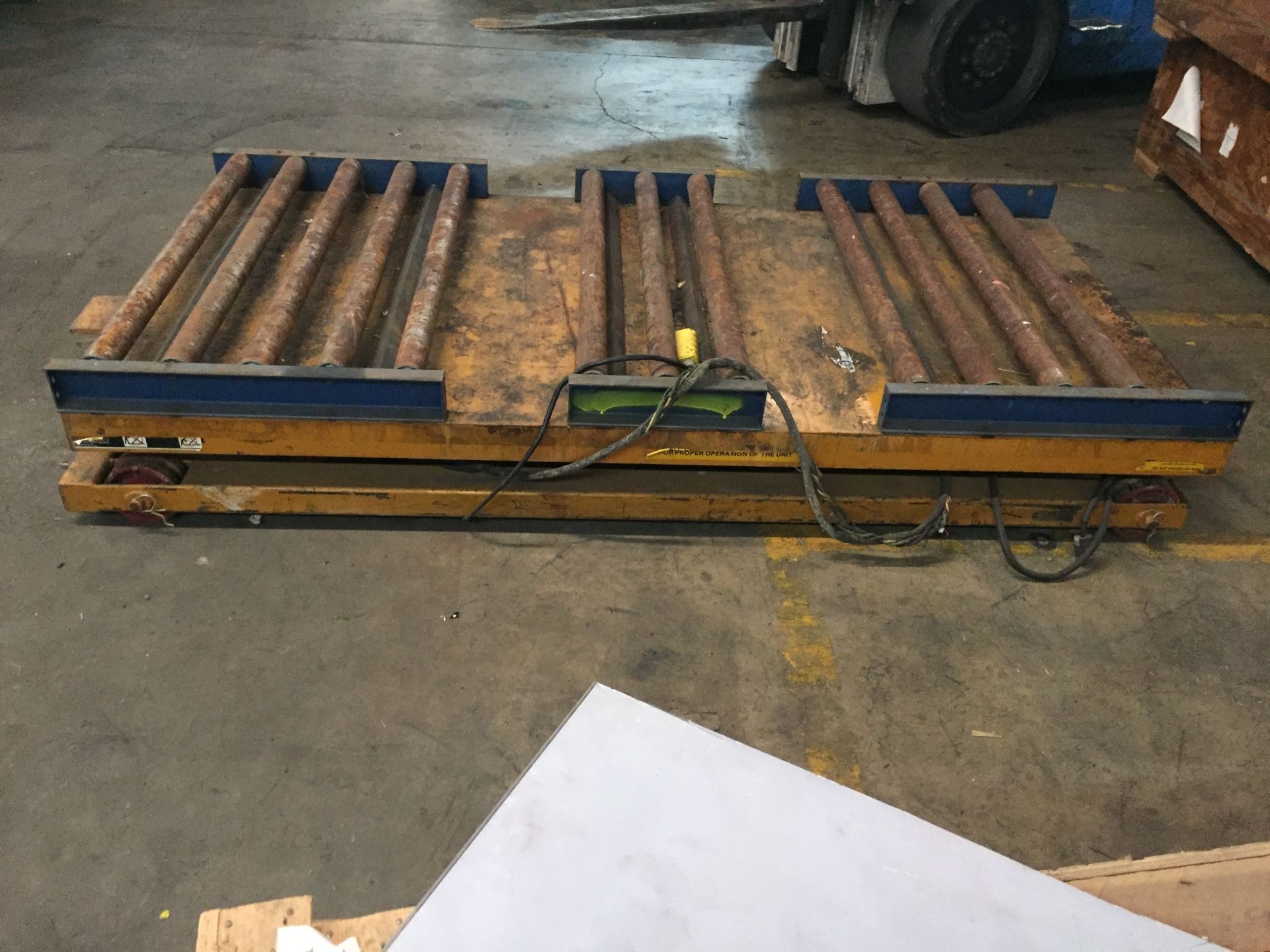 Bishamon Conveyor Lift Table 4500lbs Capacity - Image 4 of 11