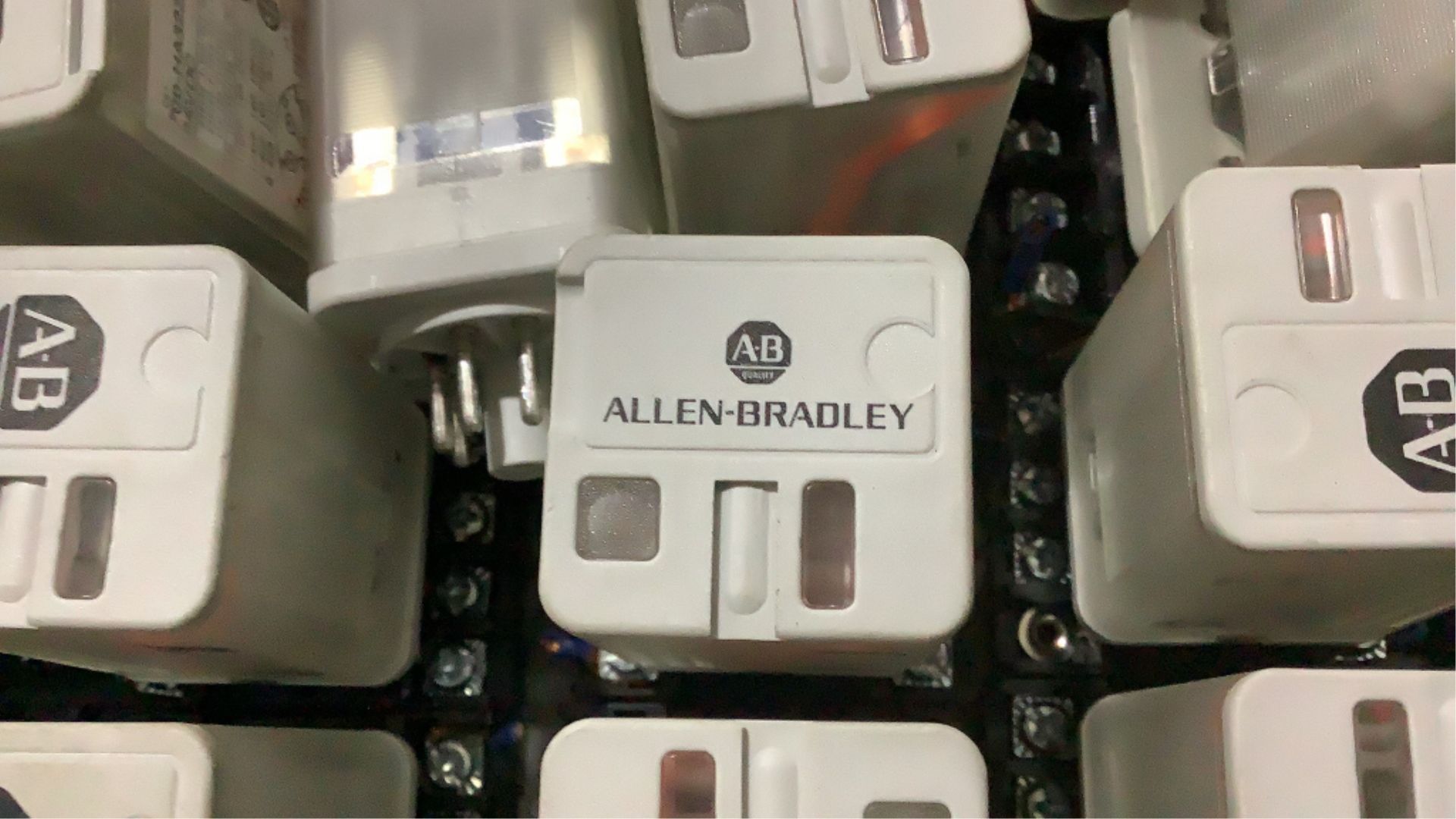 (Qty 39) Allen Bradley Relays- - Image 4 of 5