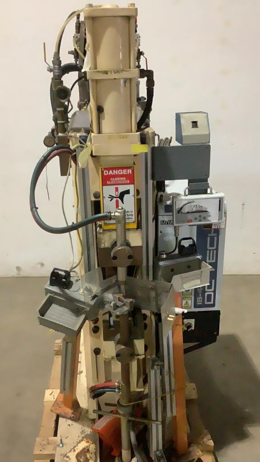 NSRW V-Press Spot Welder- - Image 4 of 22