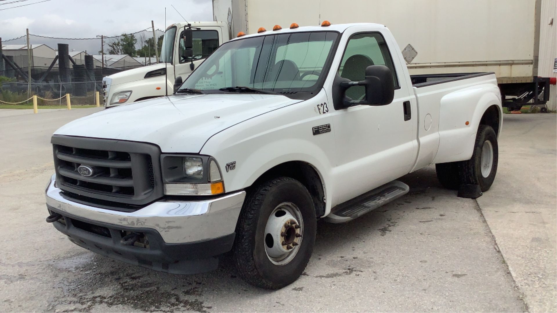 2002 Ford F-350 Regular Cab Dually 2WD - Image 10 of 89