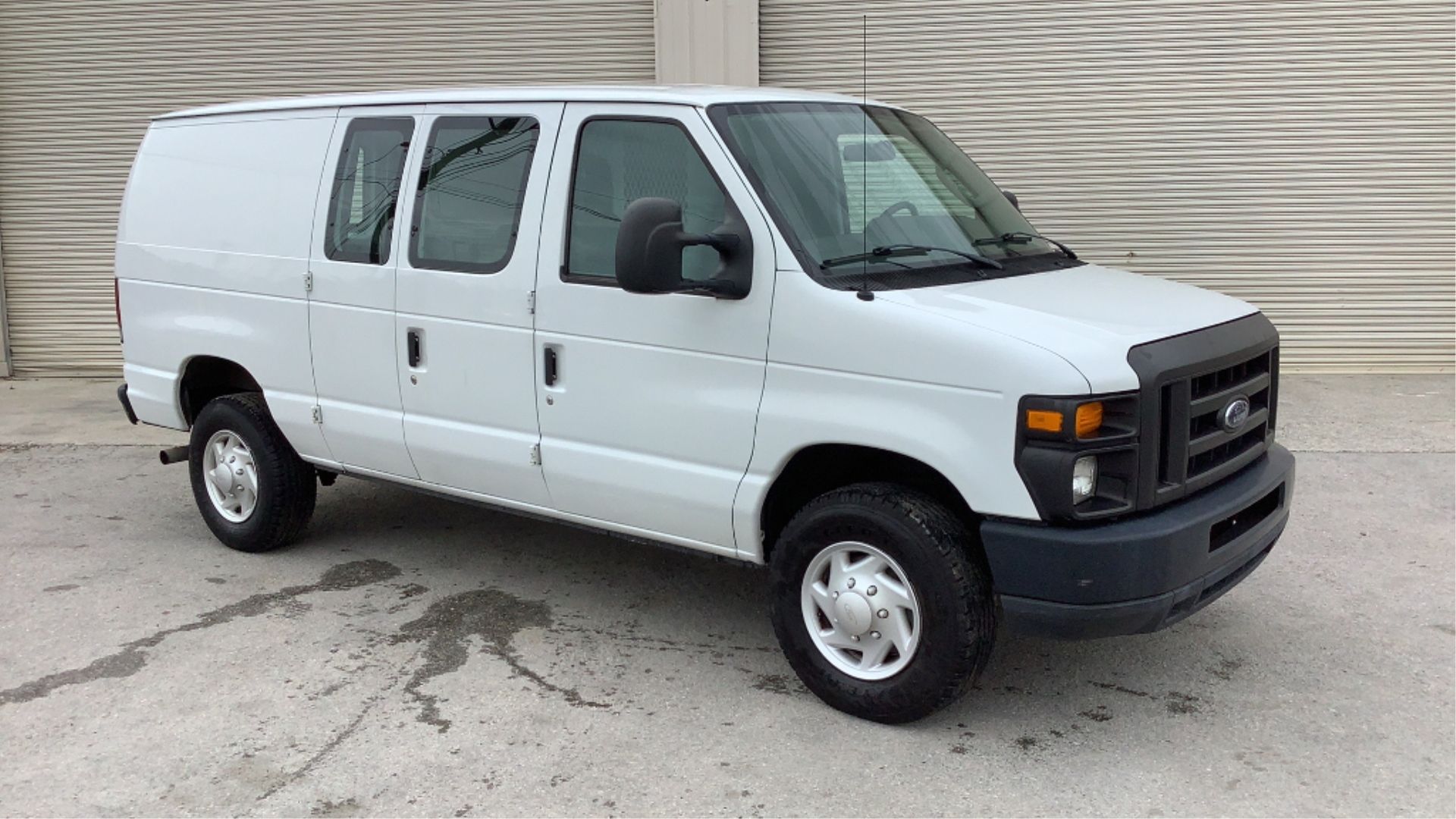 2009 Ford E-350 Cargo Van 2WD Super Duty - Image 4 of 74