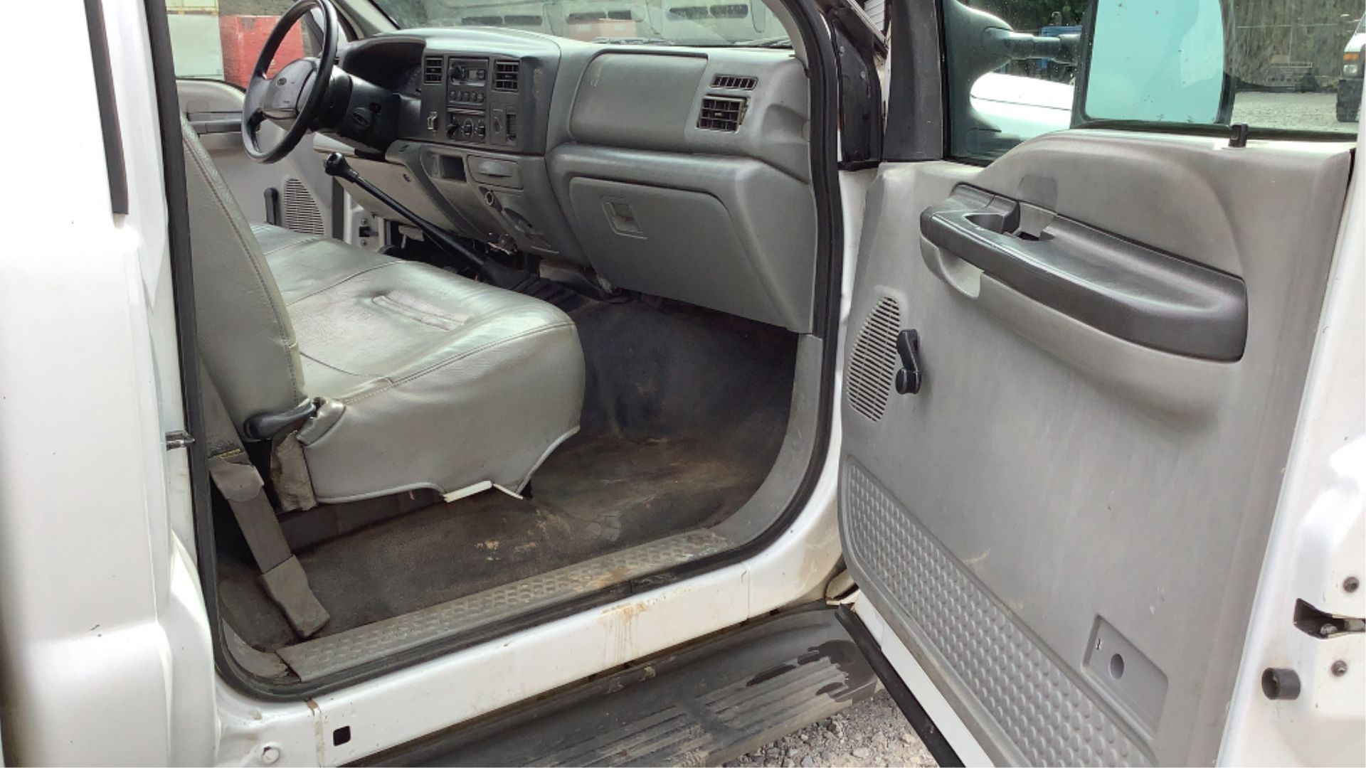 2002 Ford F-350 Regular Cab Dually 2WD - Image 51 of 89