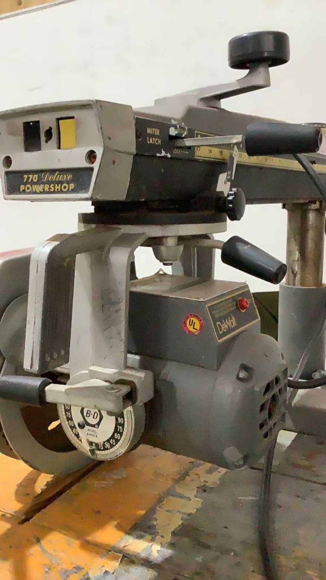 DeWalt 770 Deluxe Powershop 10" Miter Saw - Image 15 of 26