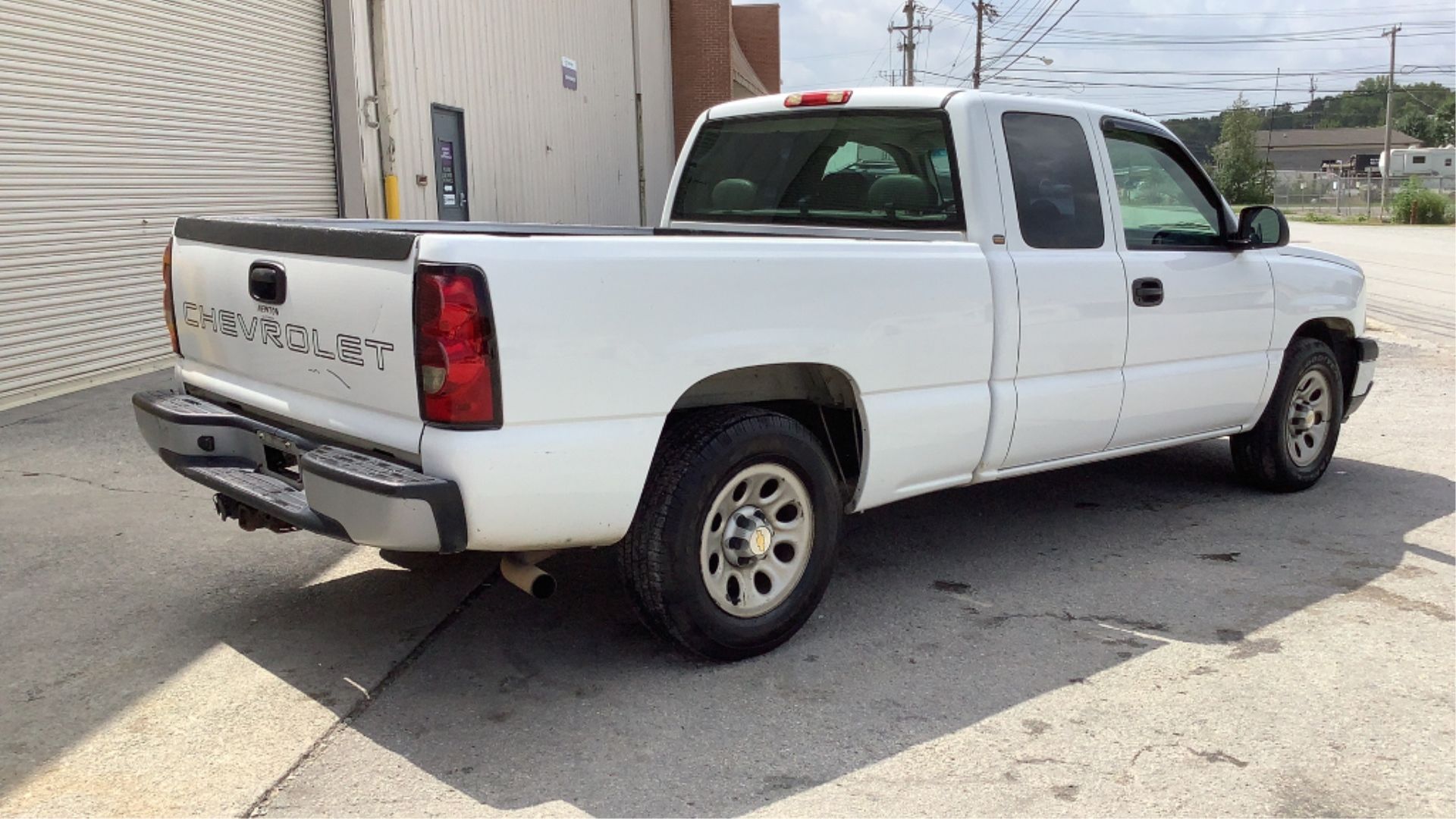 2005 Chevrolet Silverado Extended Cab 2WD - Image 22 of 95