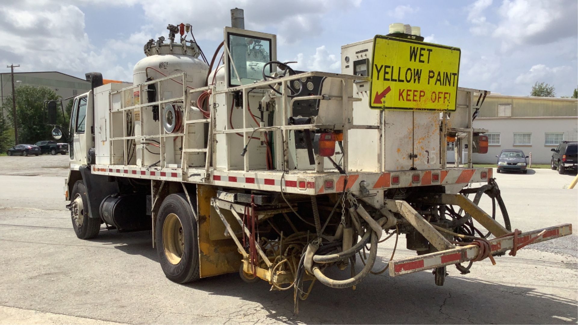 1995 Ford CF8000 COE Striper Truck 2WD - Image 16 of 140