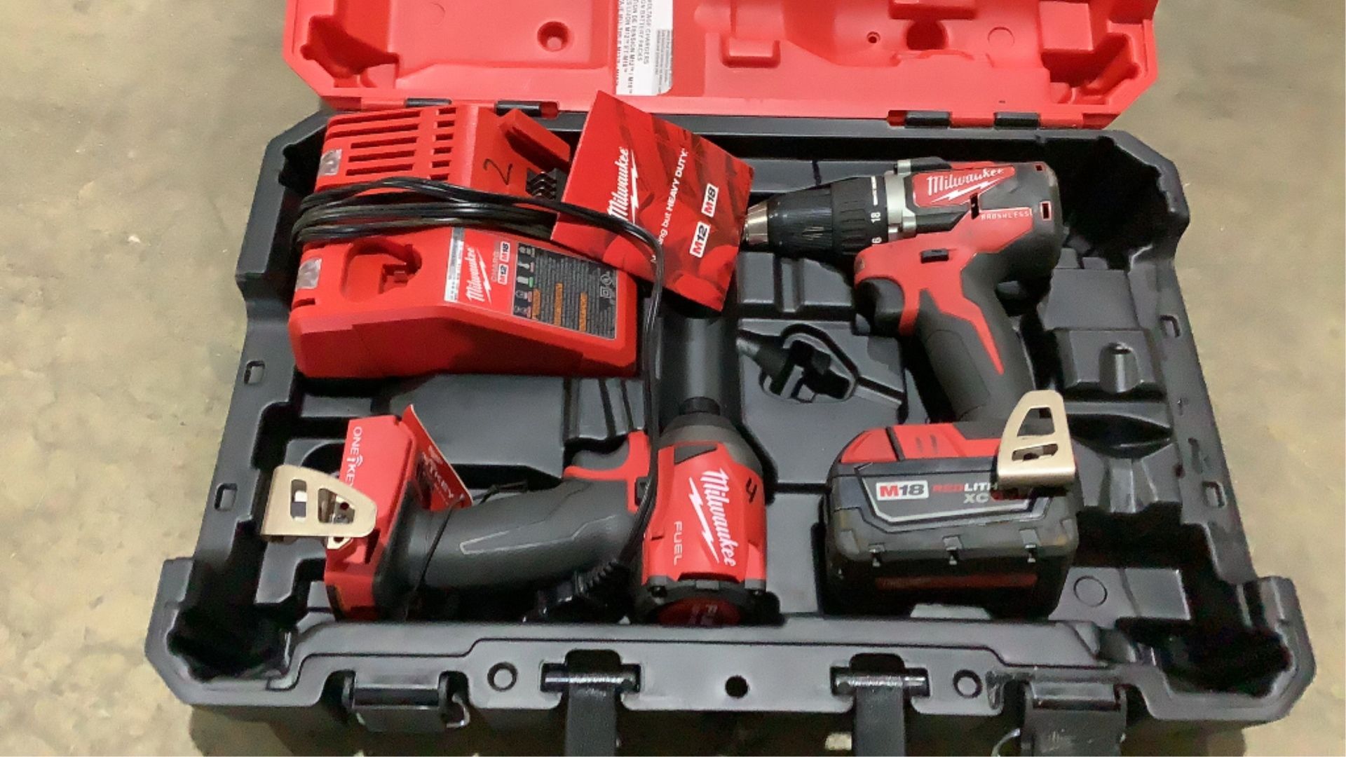 Milwaukee 1/4" Impact Driver and 1/2" Drill/Driver - Image 3 of 12