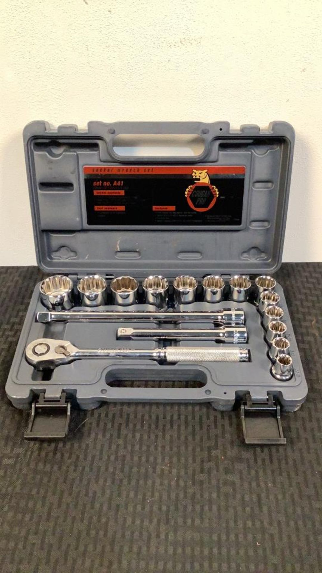 Cougar Pro 16 Piece Socket Wrench Set A41 - Image 3 of 10