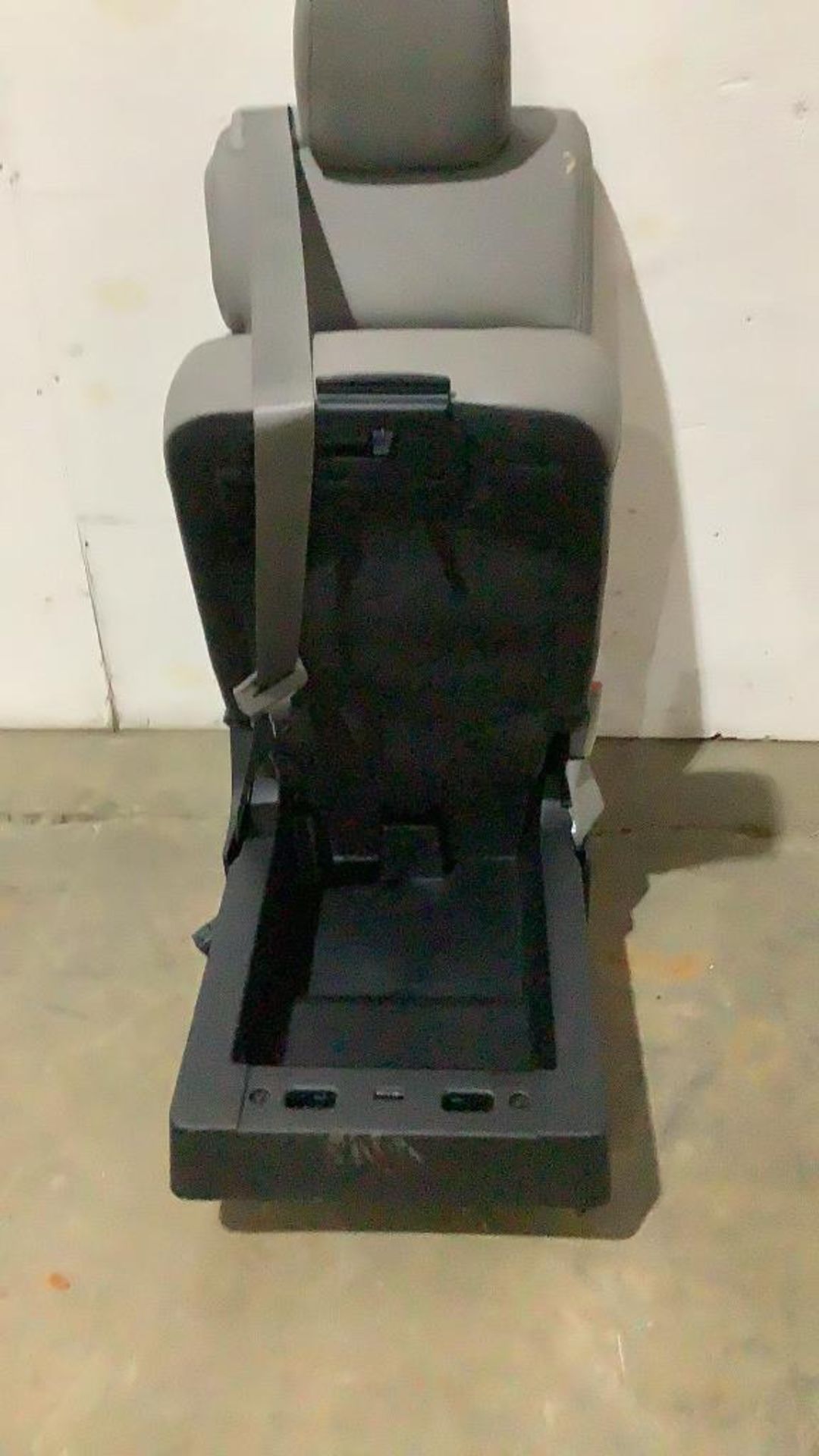 2020 Ford F-150 Front Middle Seat - Image 8 of 12