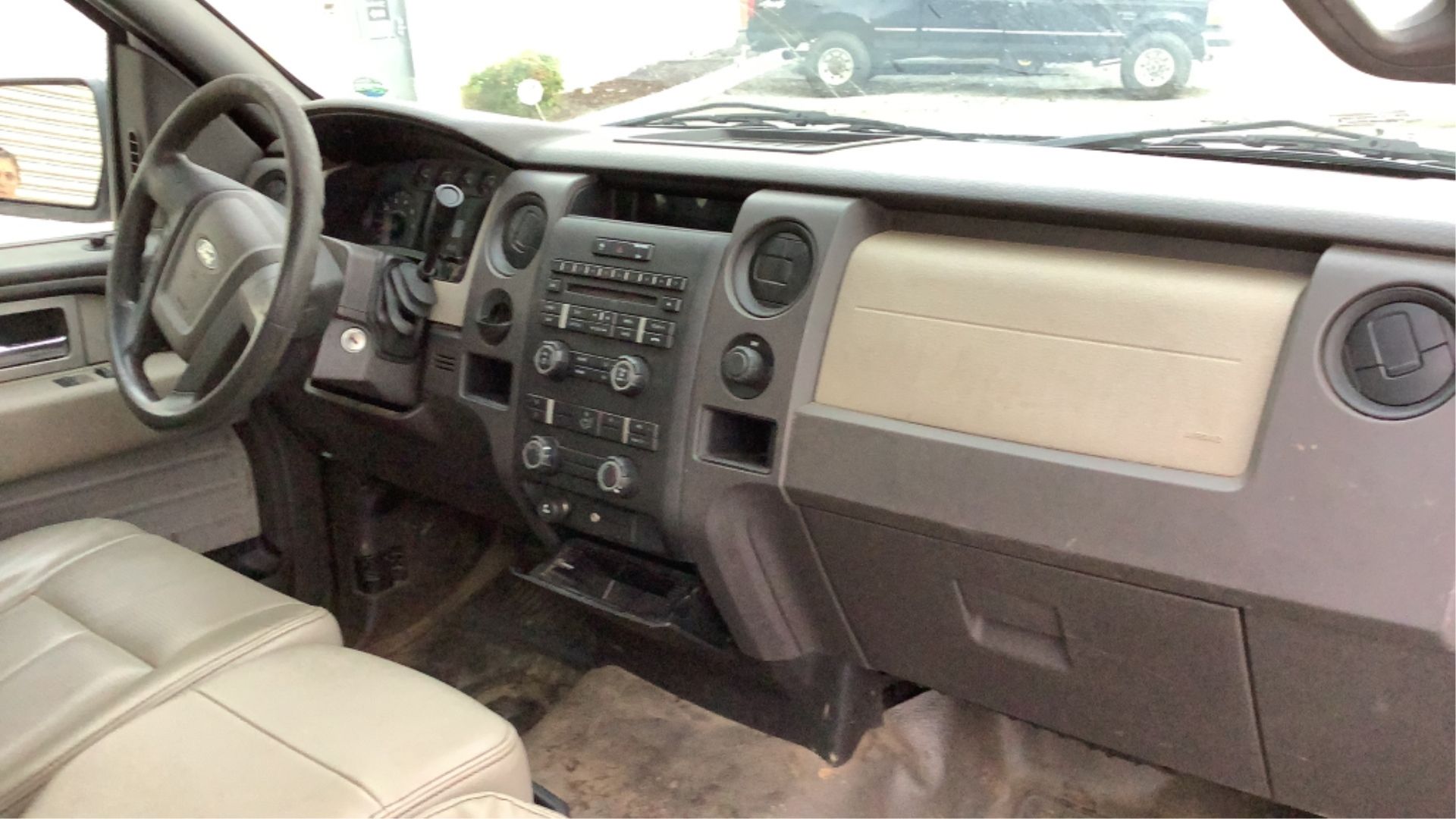 2009 Ford F-150 Regular Cab XL 2WD - Image 39 of 71