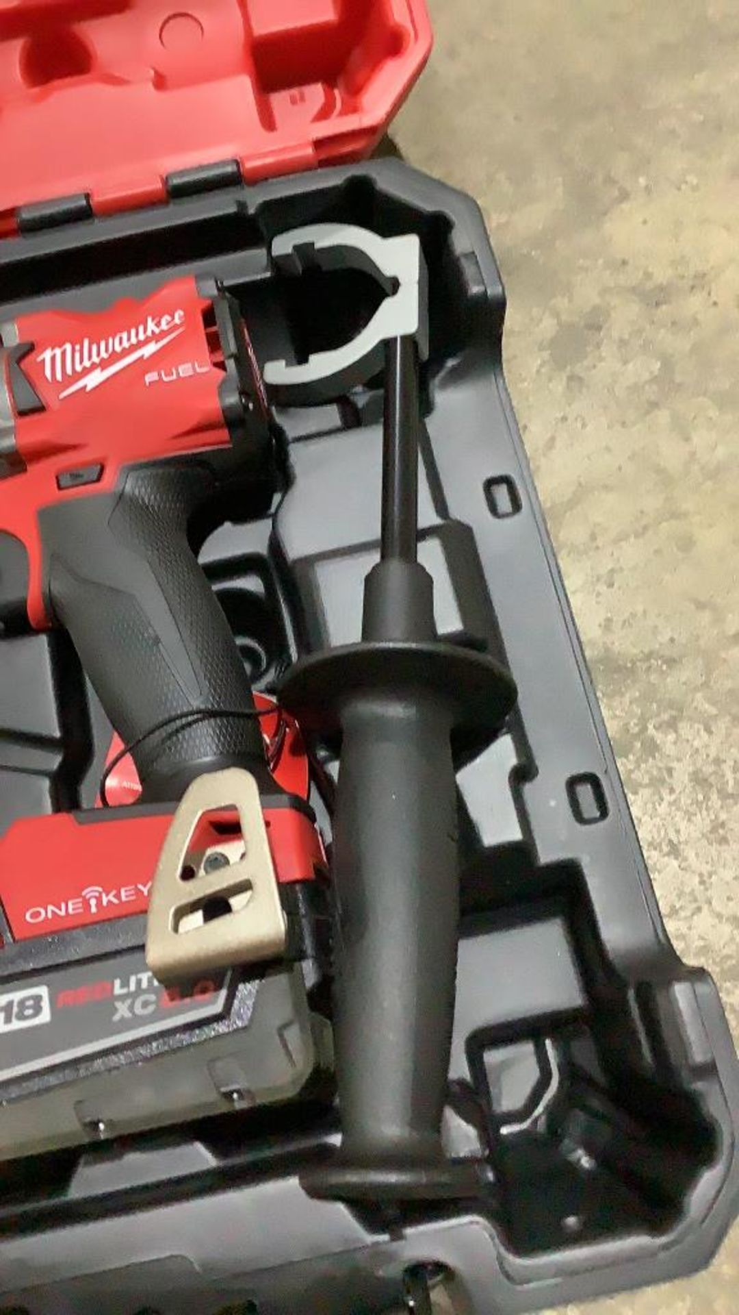 Milwaukee 1/4" Impact Driver and 1/2" Drill/Driver - Image 5 of 14