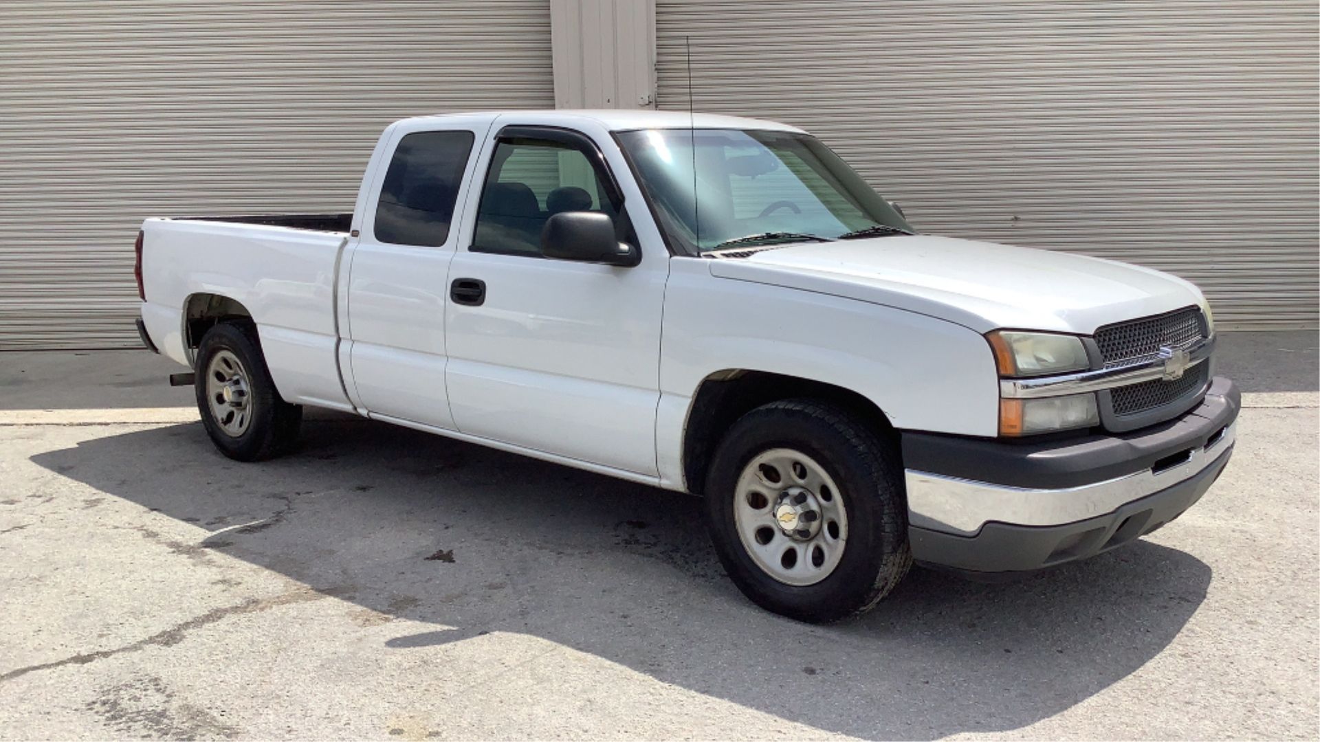 2005 Chevrolet Silverado Extended Cab 2WD - Image 2 of 95