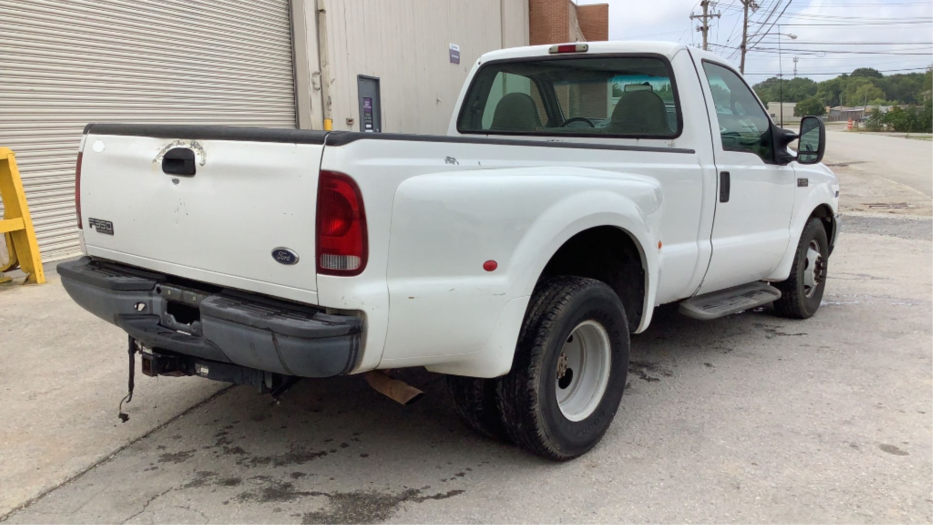 2002 Ford F-350 Regular Cab Dually 2WD - Image 20 of 89