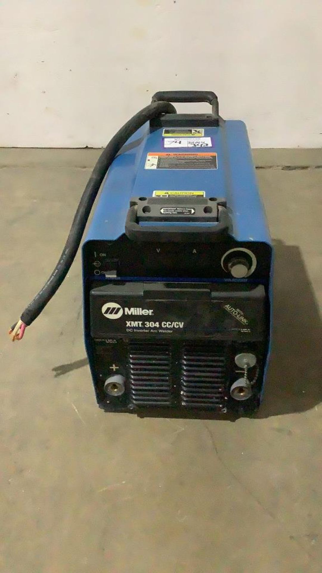 Miller DC Inverter Arc Welder XMT 304 cc/cv - Image 2 of 18