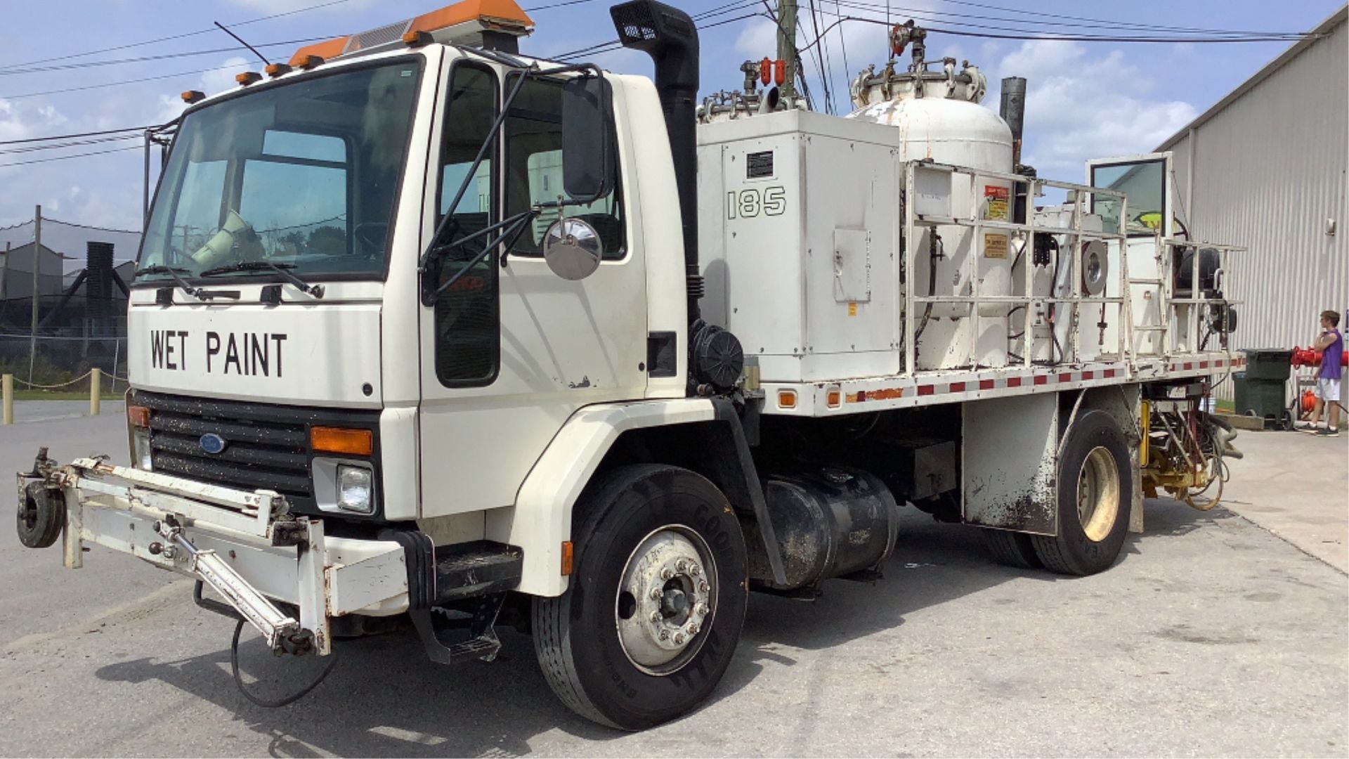 1995 Ford CF8000 COE Striper Truck 2WD - Image 6 of 140