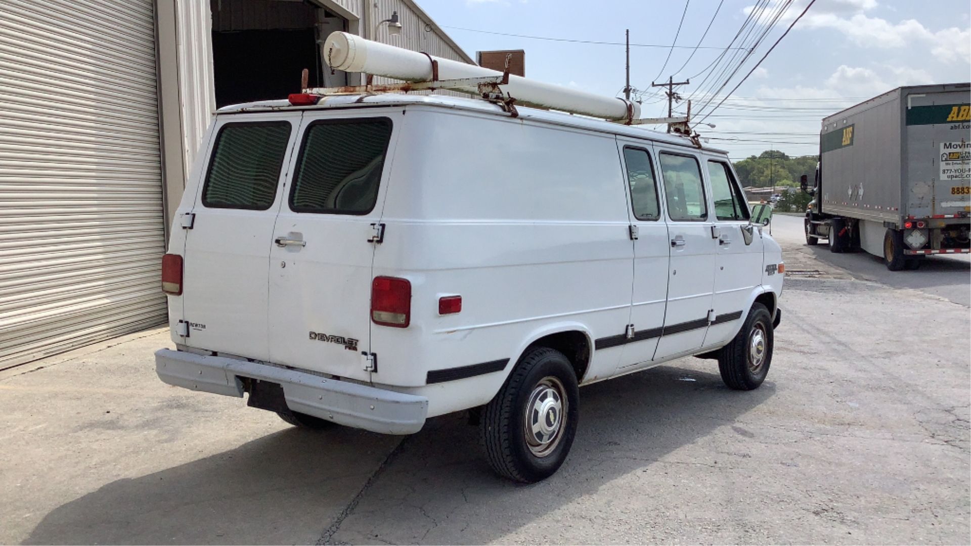 1995 Chevrolet Chevy Van 30 G-Series Van - Image 13 of 39