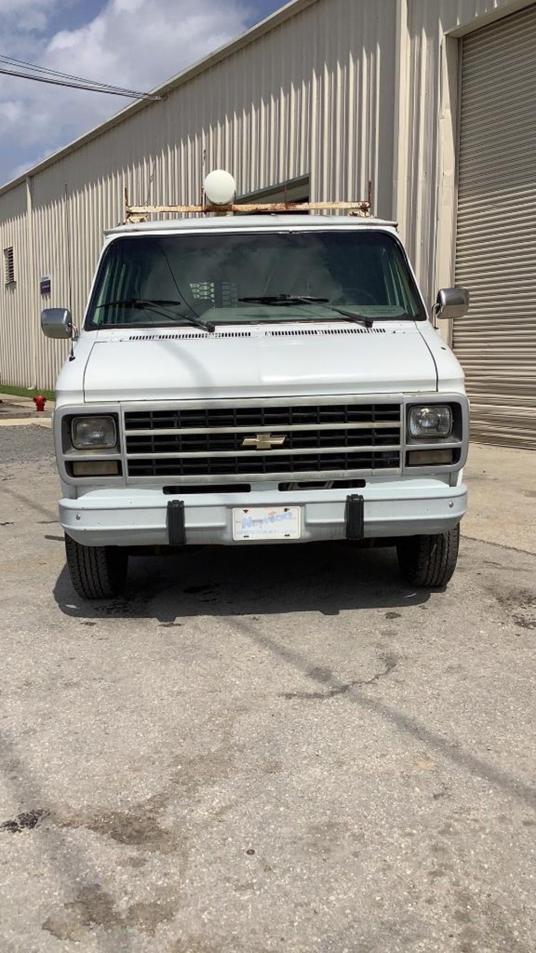 1995 Chevrolet Chevy Van 30 G-Series Van - Image 4 of 39