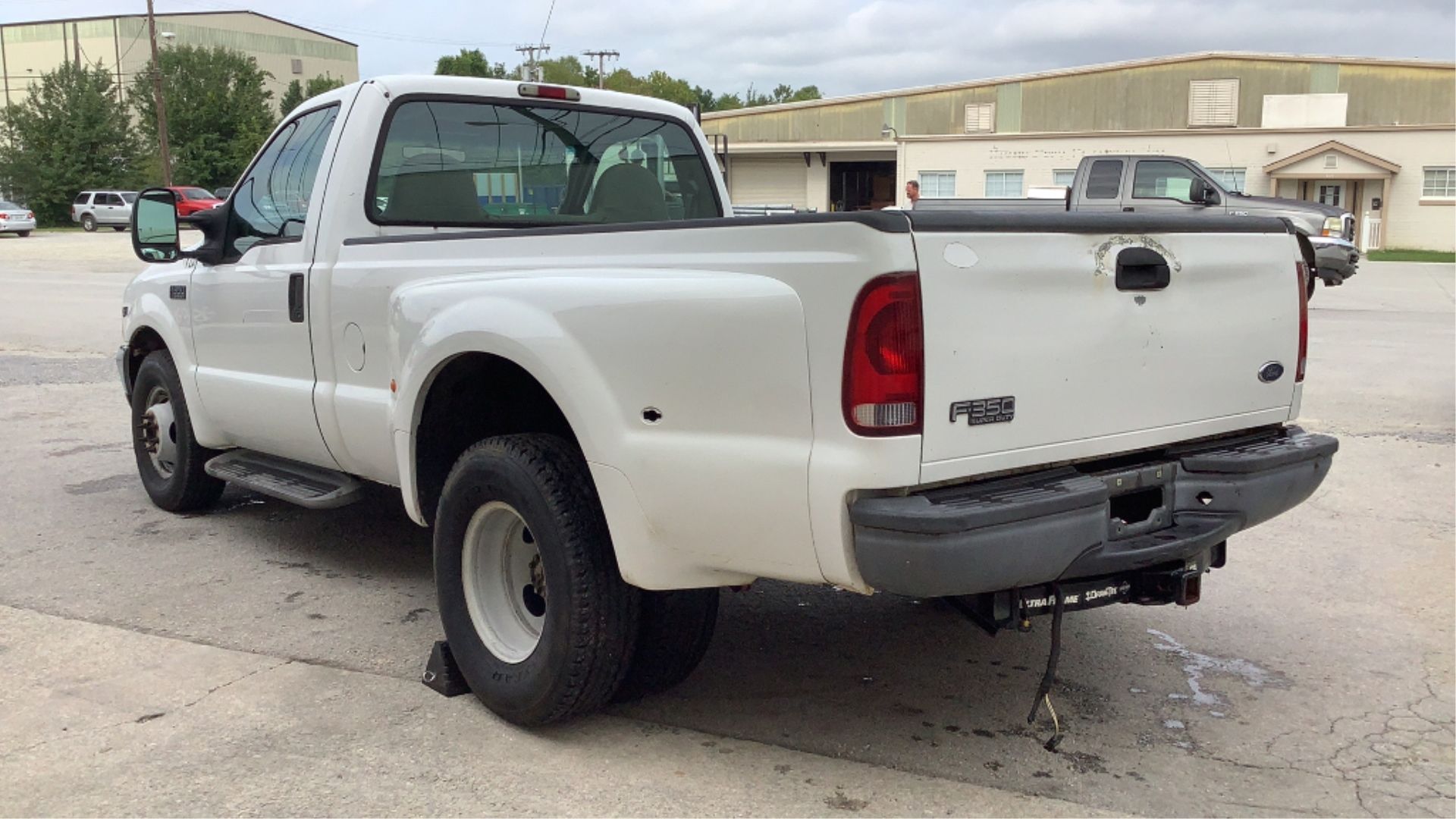 2002 Ford F-350 Regular Cab Dually 2WD - Image 14 of 89