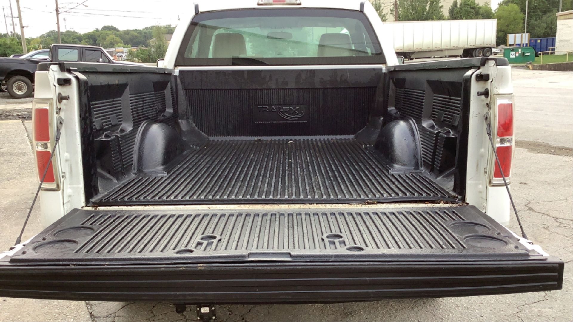 2009 Ford F-150 Regular Cab XL 2WD - Image 56 of 71