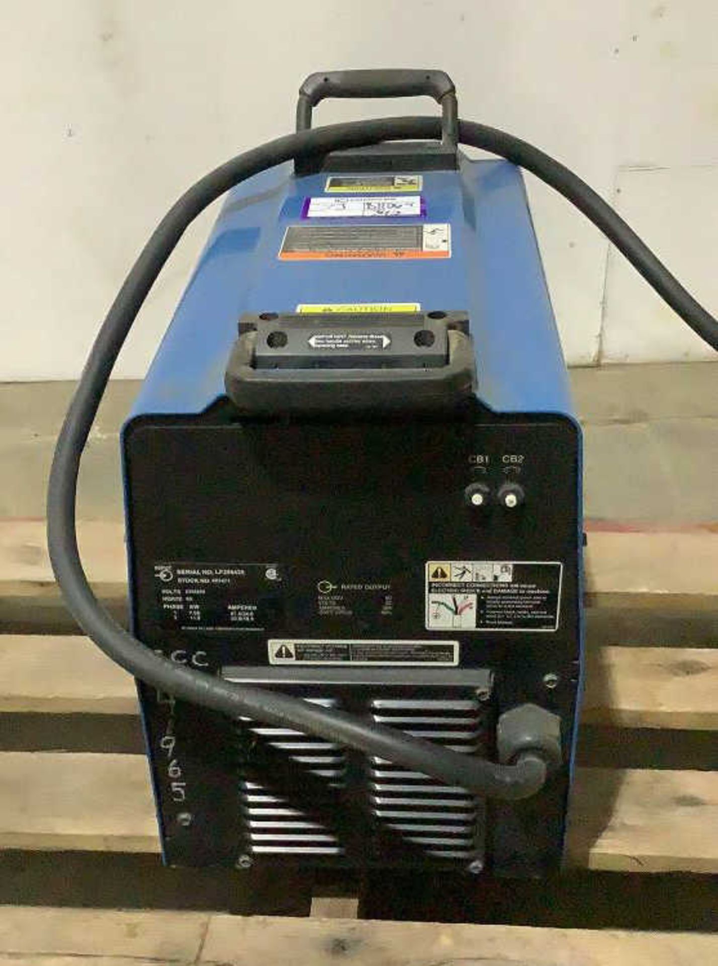 Miller DC Inverter Arc Welder XMT 304 CC/CV - Image 4 of 15